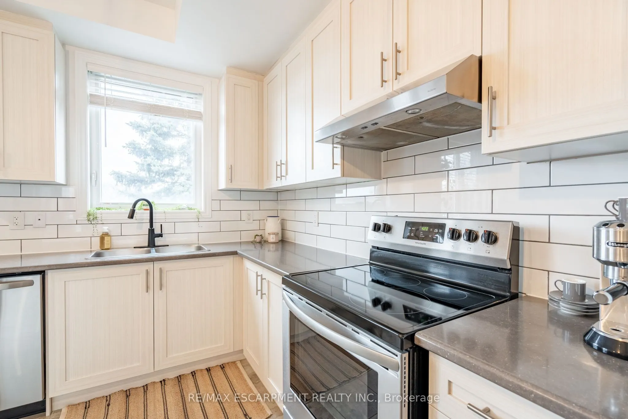 219 Dundas Street E, #45