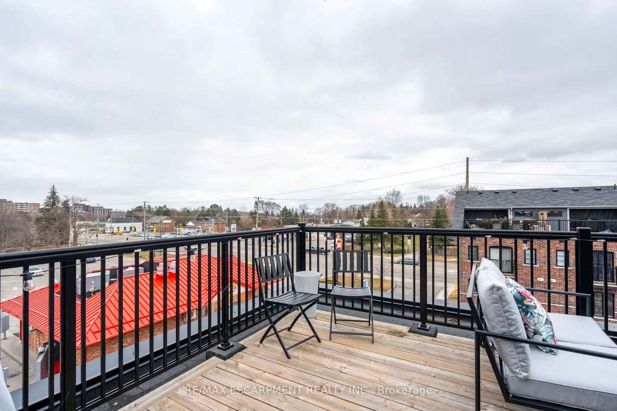 219 Dundas Street E, #45
