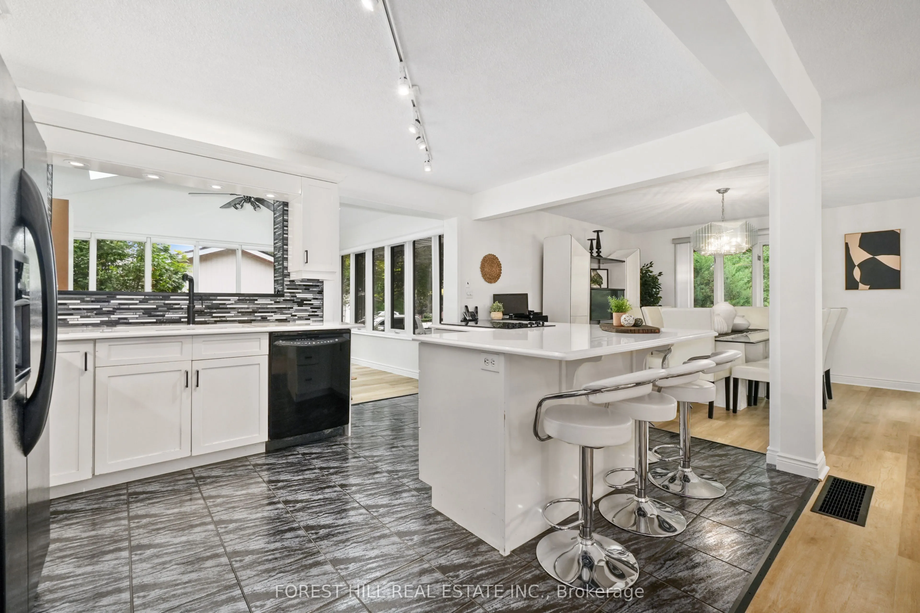 285 Cottonwood Drive