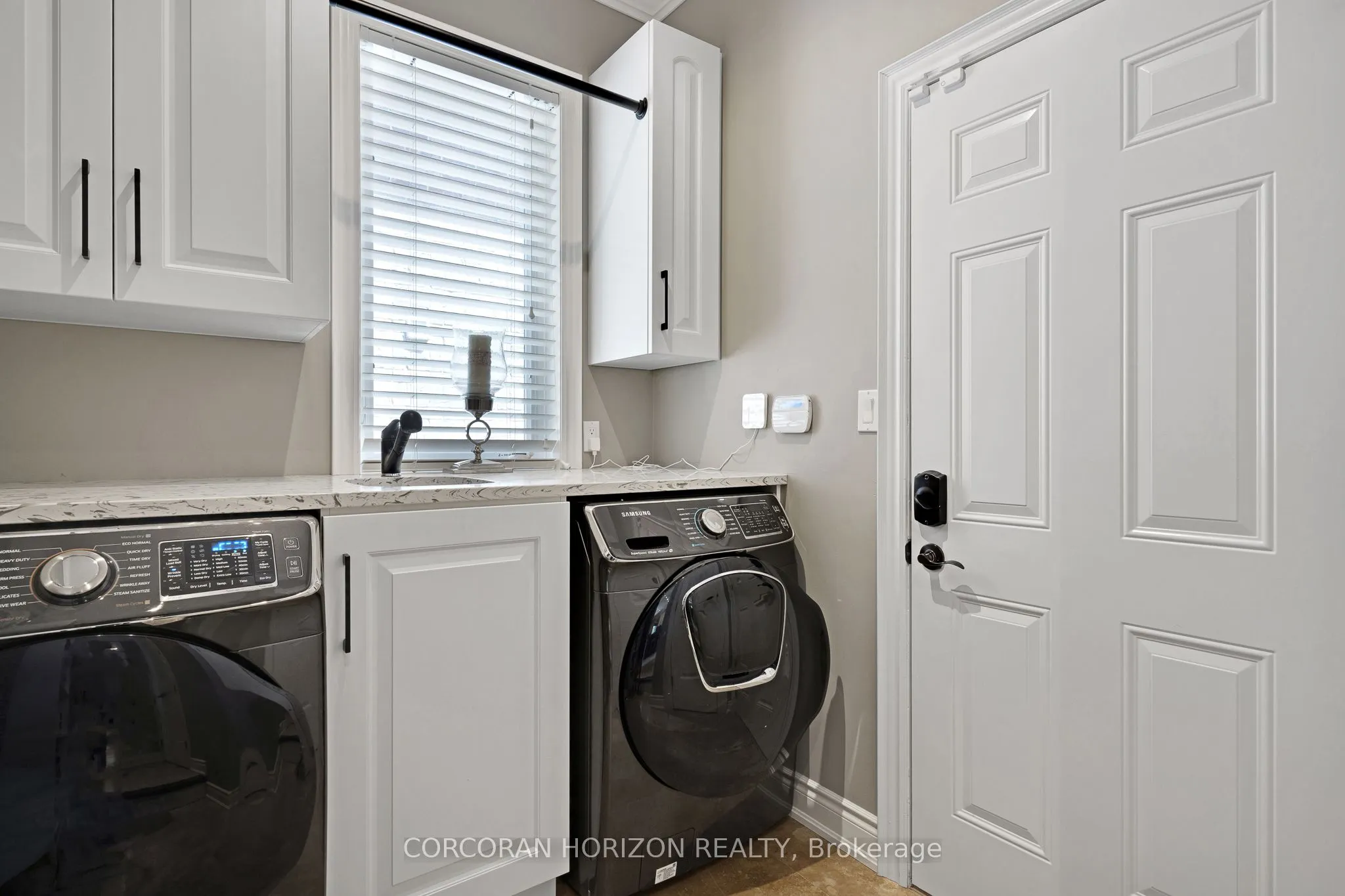 258 Edgewater Crescent, #8
