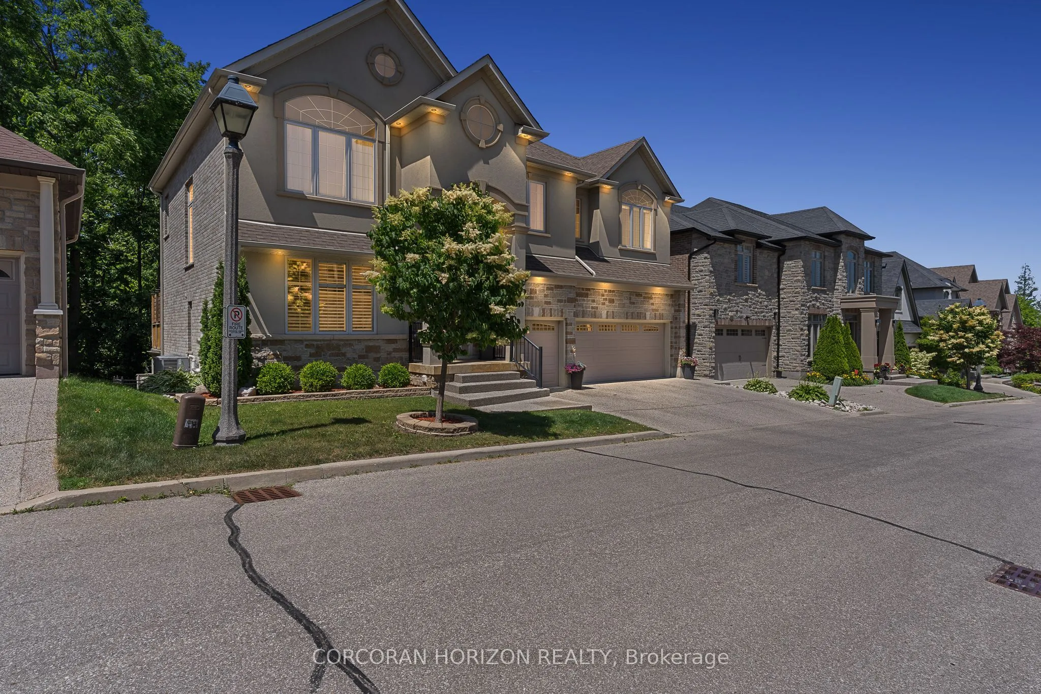 258 Edgewater Crescent, #8
