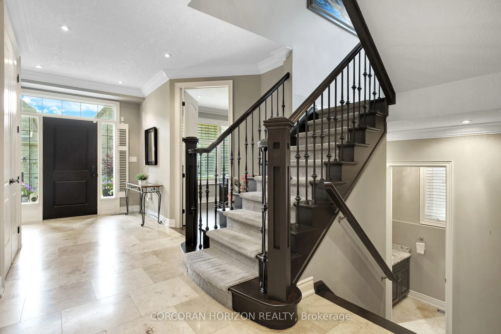 258 Edgewater Crescent, #8