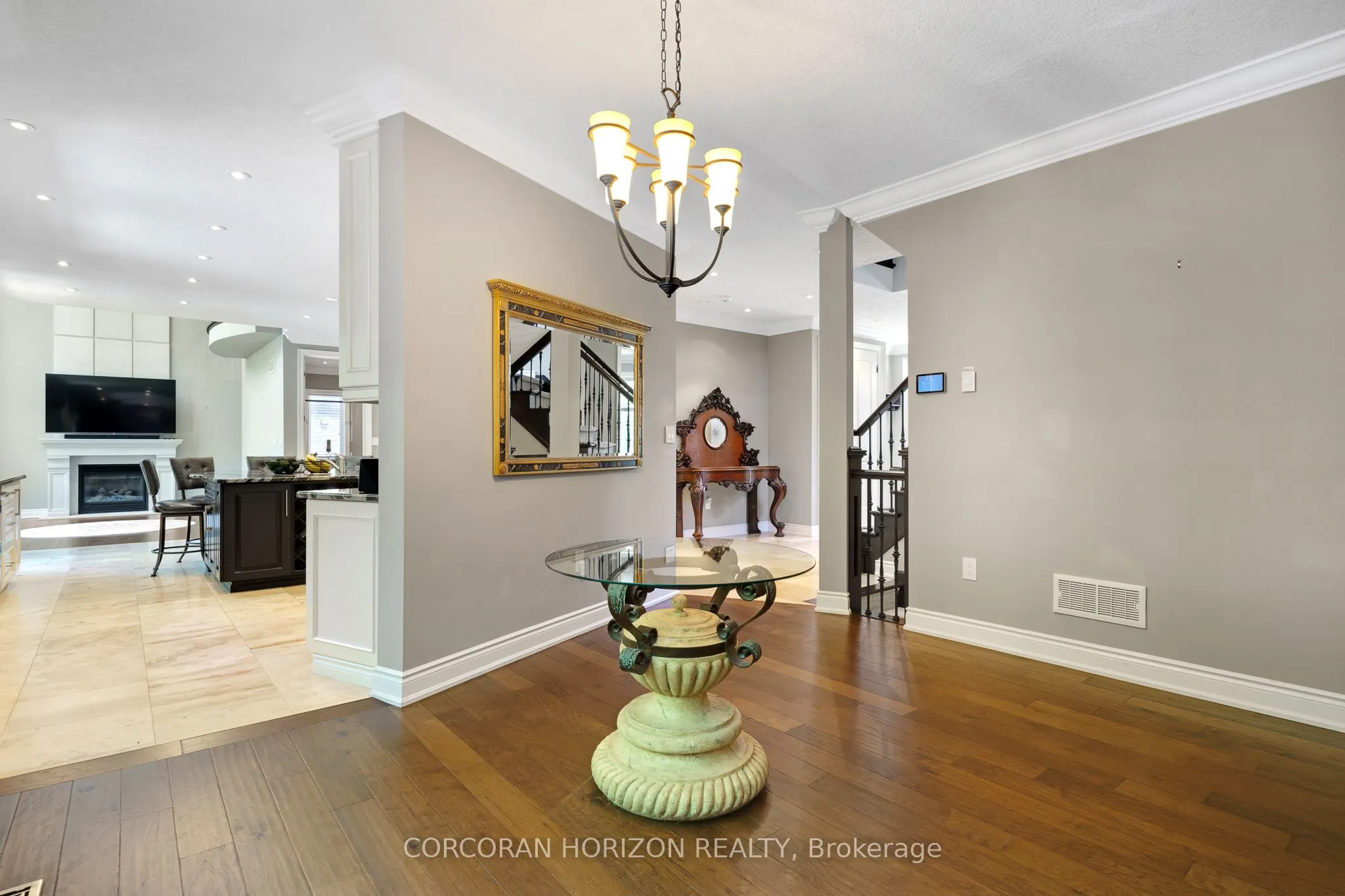 258 Edgewater Crescent, #8