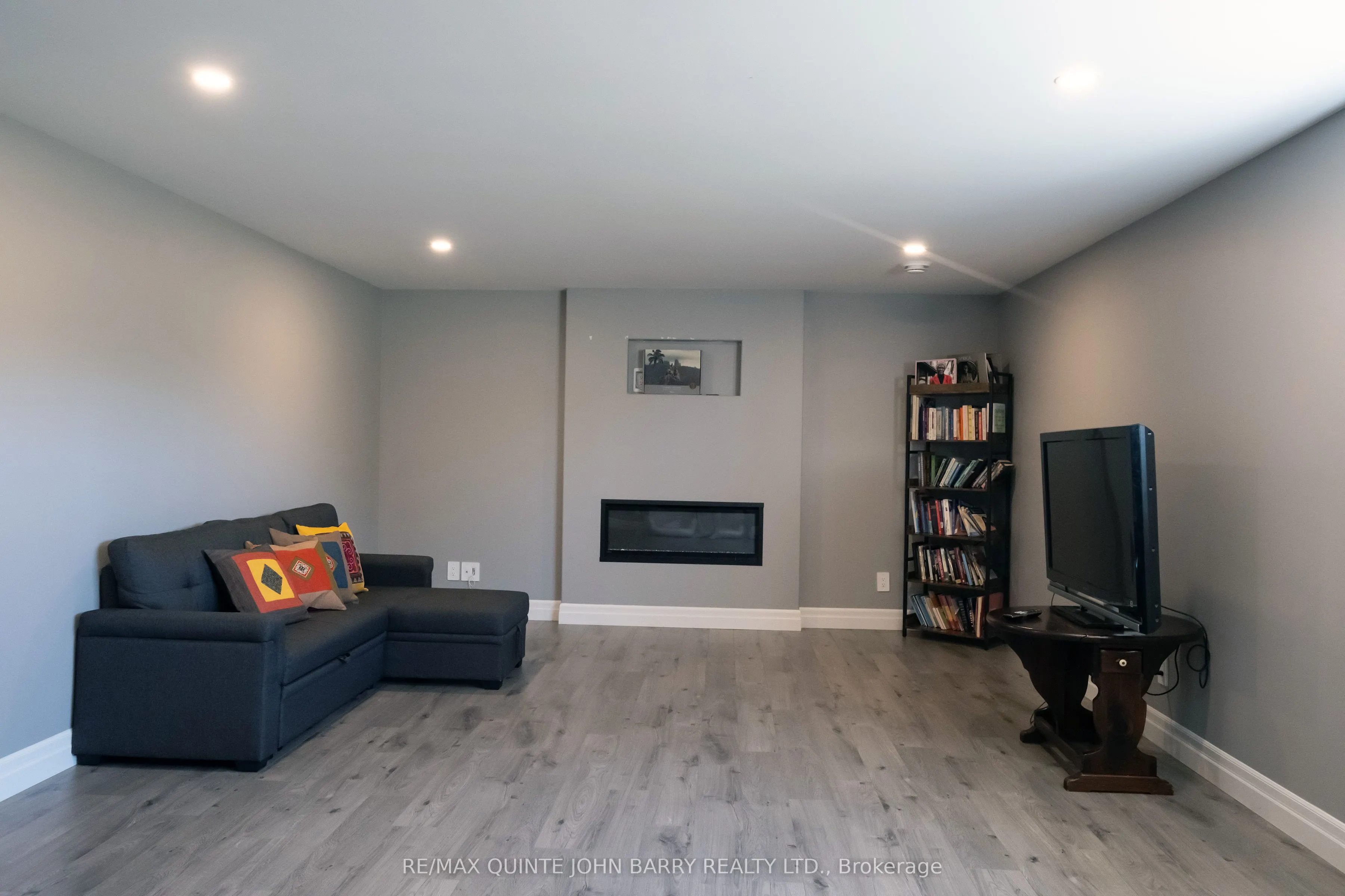29 Cattail Crescent