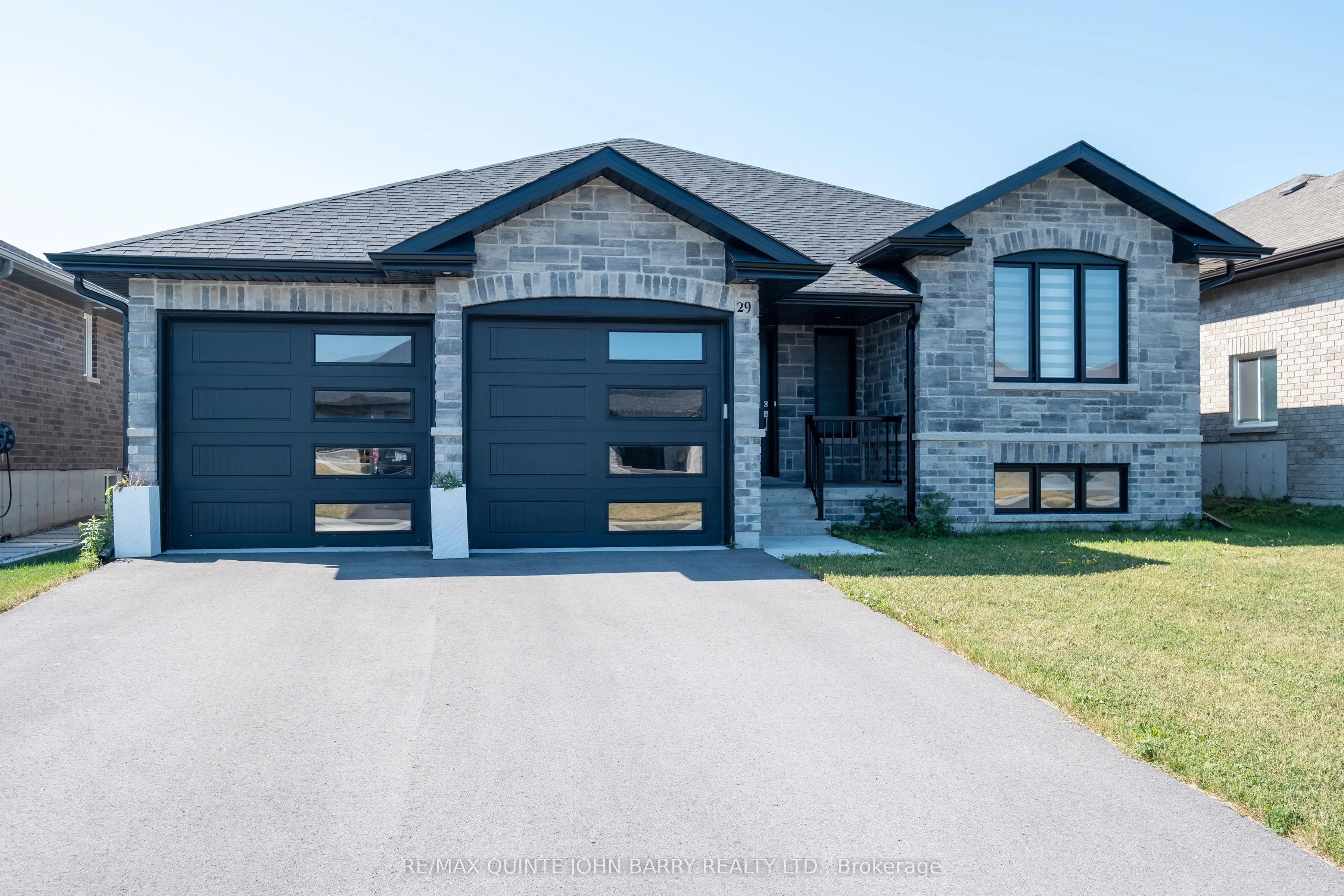 29 Cattail Crescent