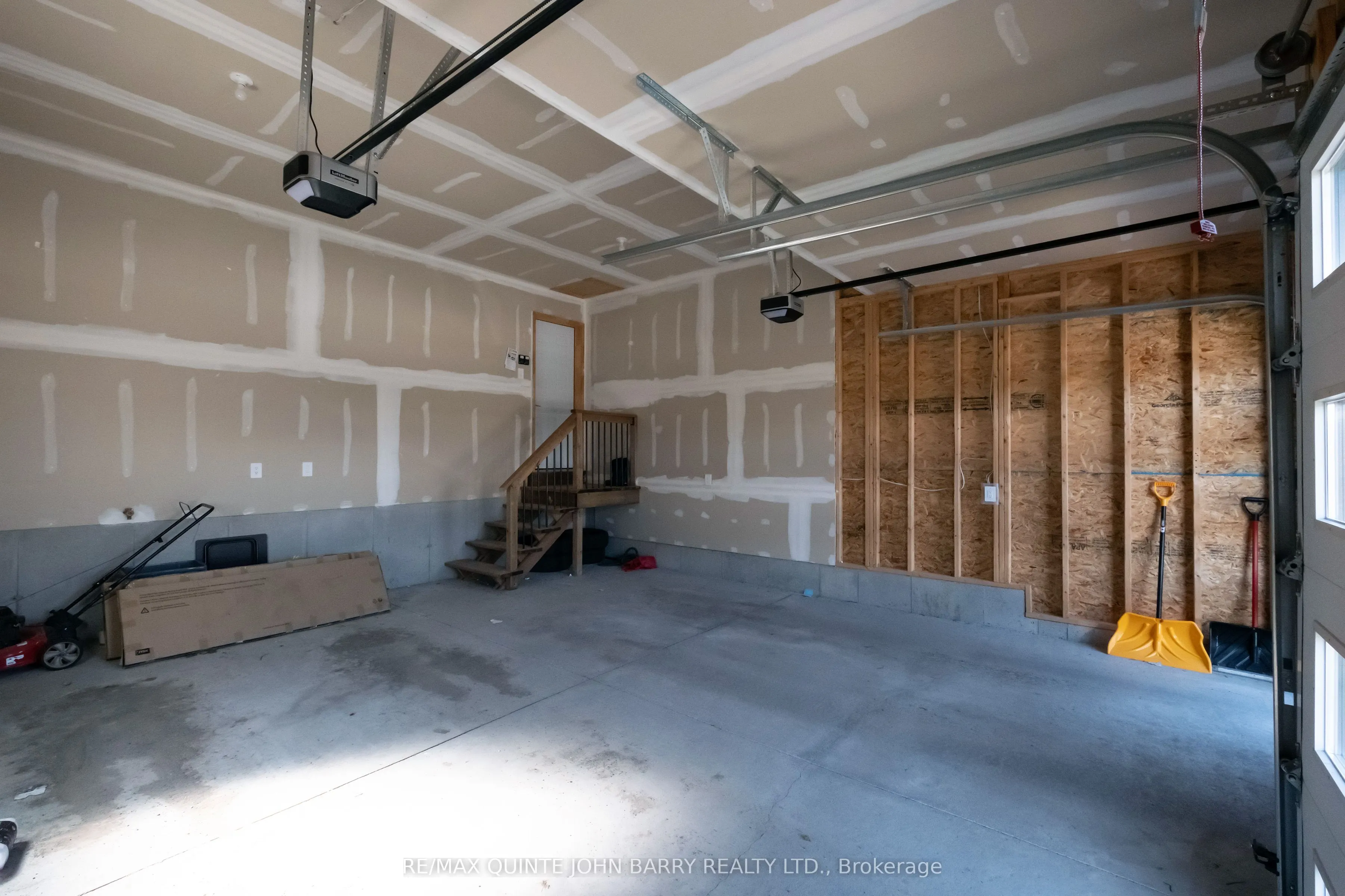 29 Cattail Crescent