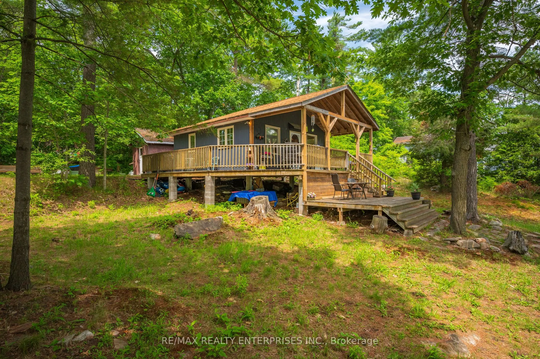512 ISLAND 120 SIX MILE LAKE