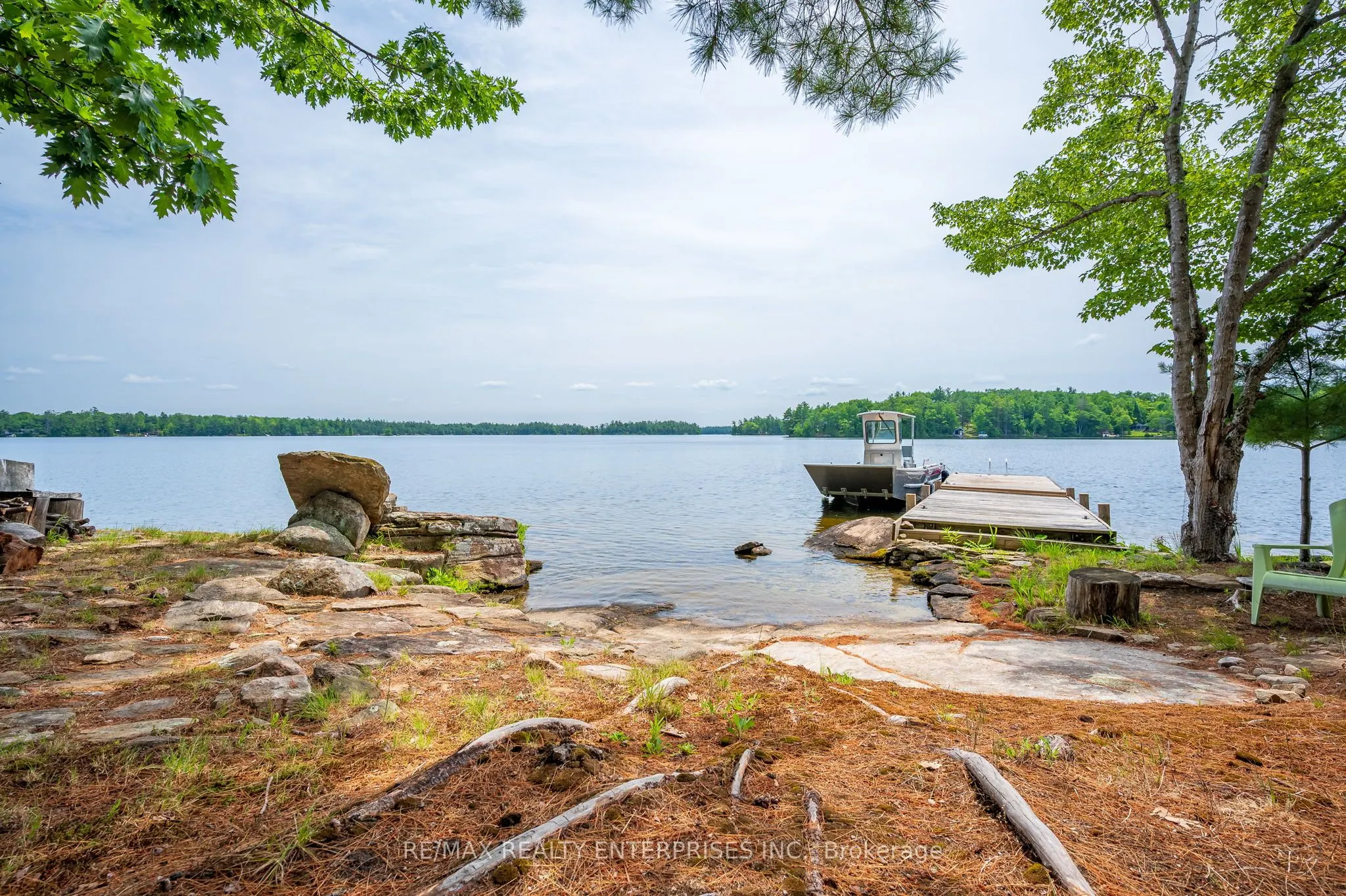 512 ISLAND 120 SIX MILE LAKE