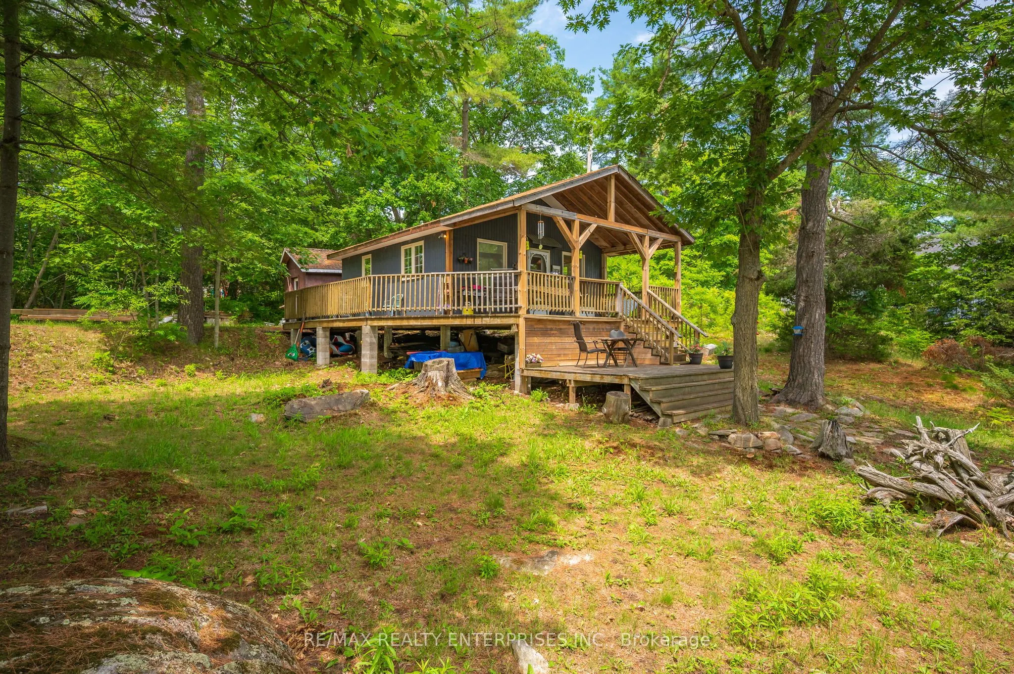 512 ISLAND 120 SIX MILE LAKE