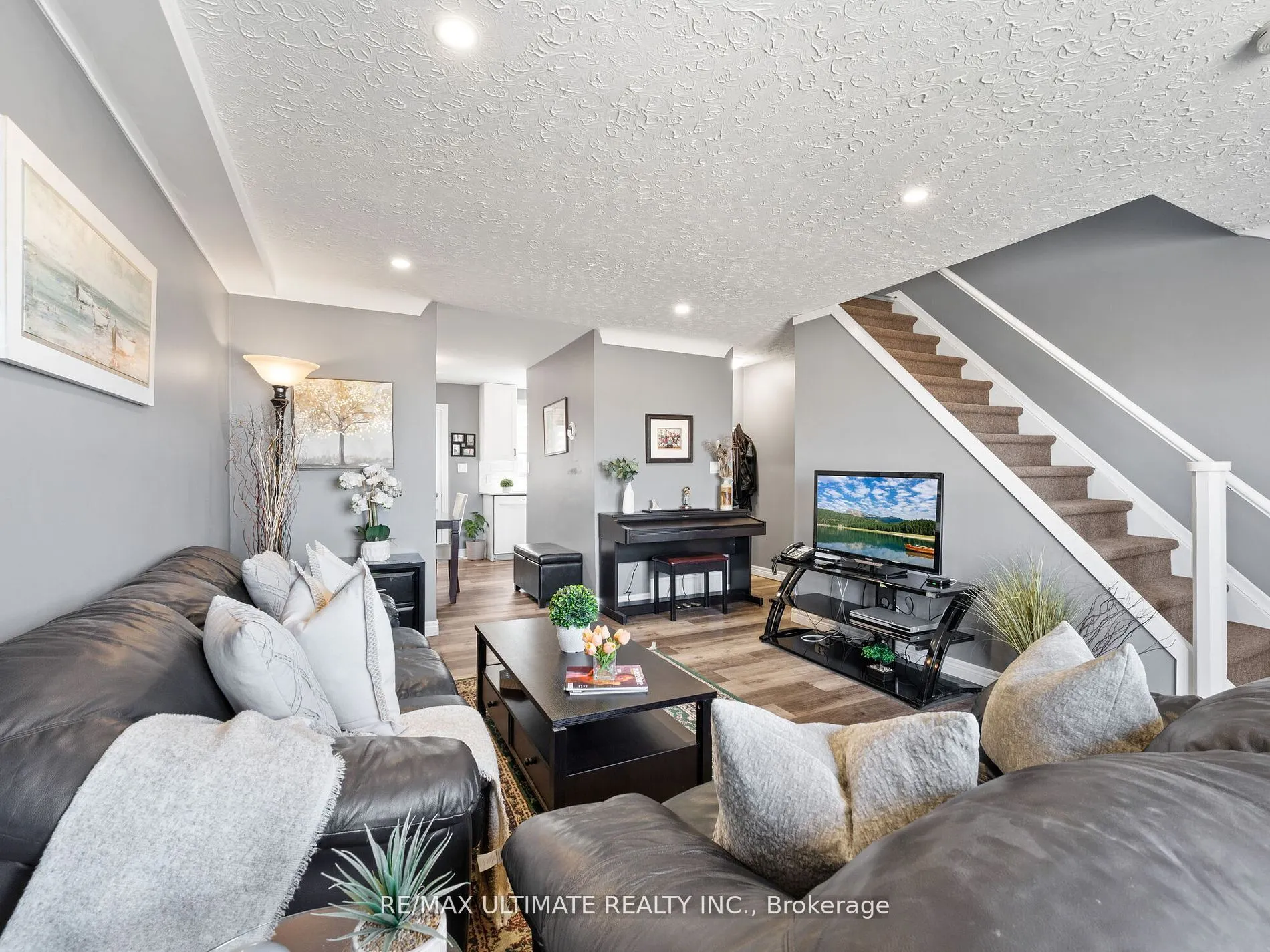 252 Bertie Street, #3