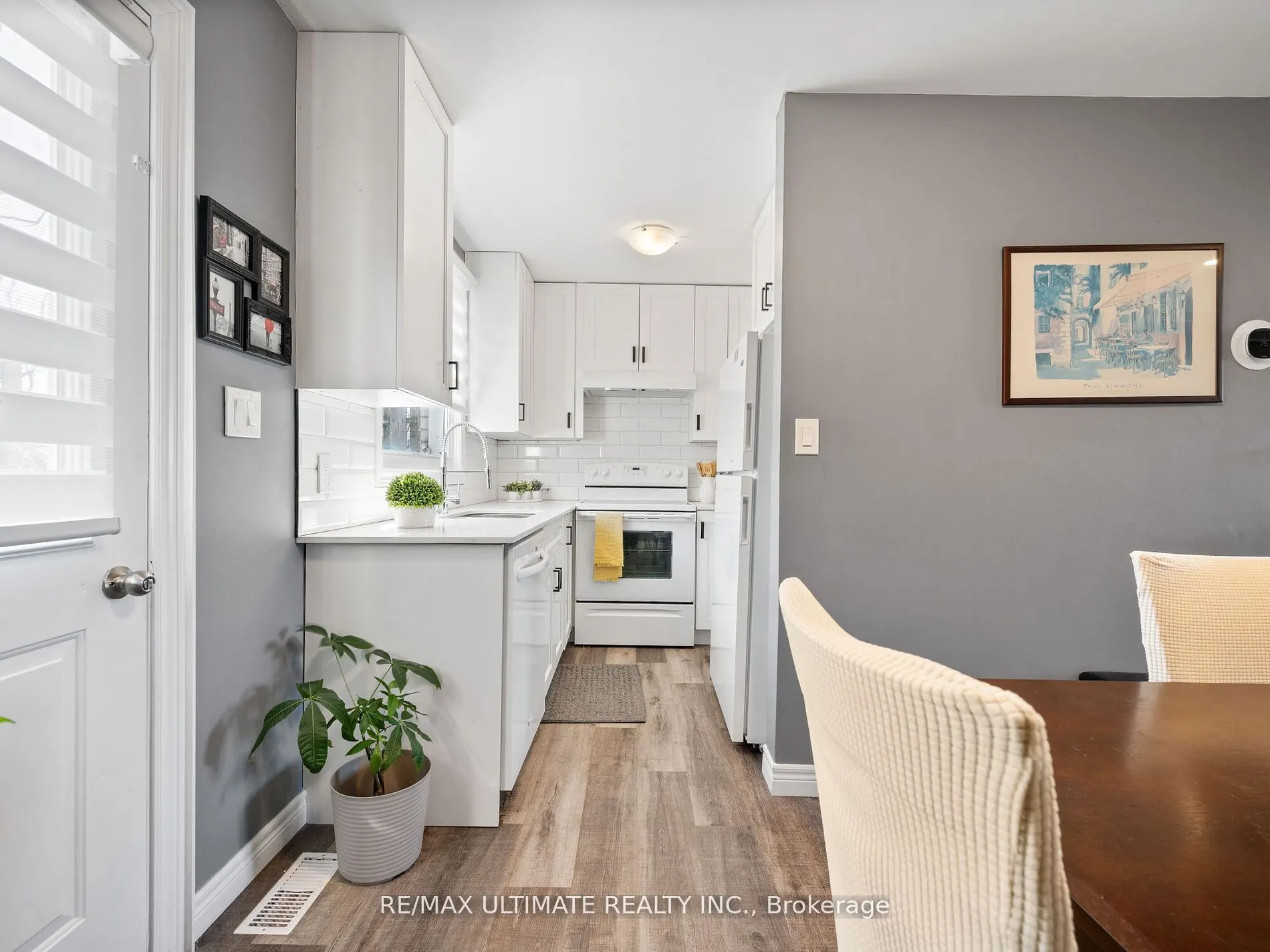 252 Bertie Street, #3