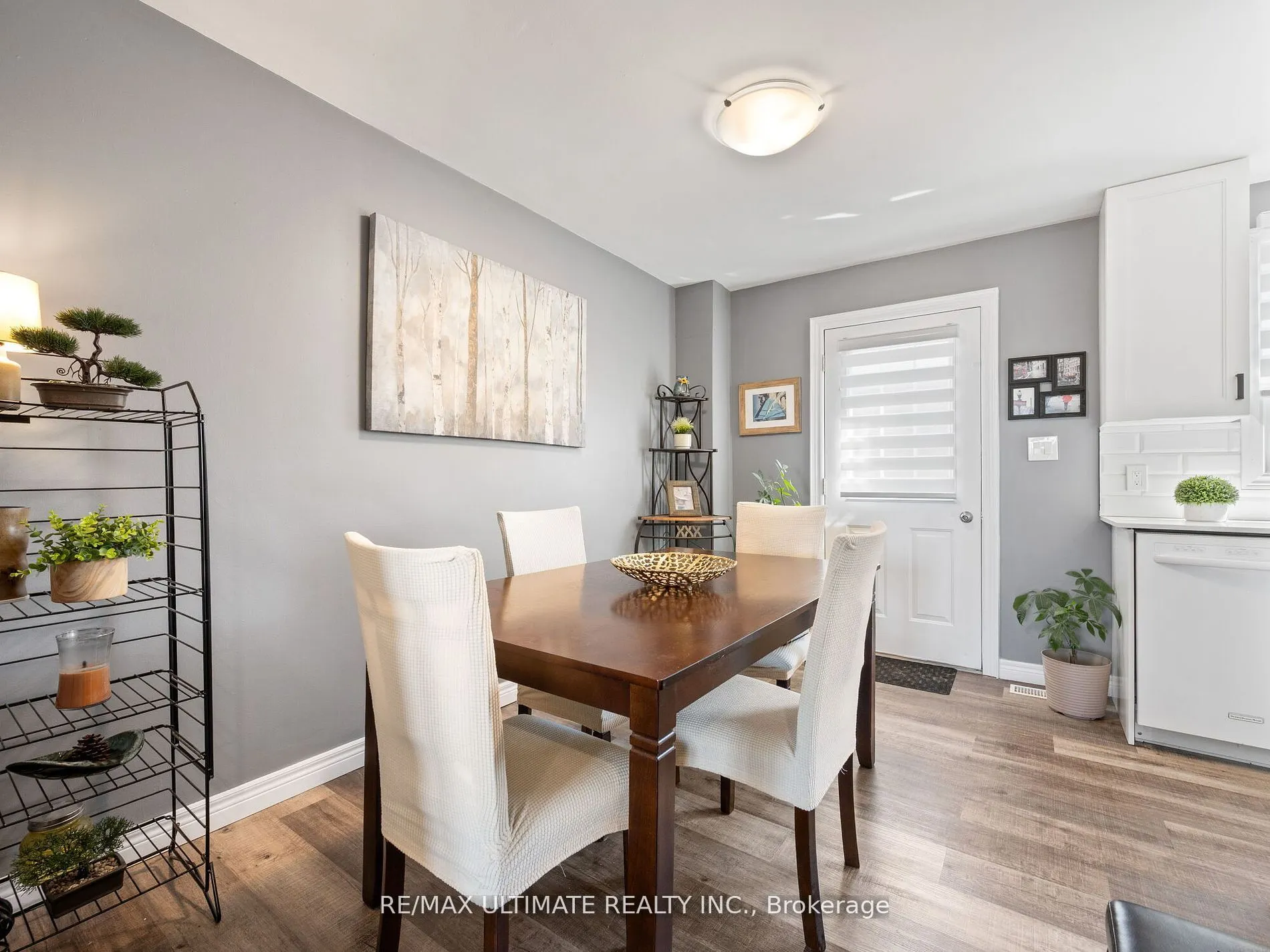 252 Bertie Street, #3