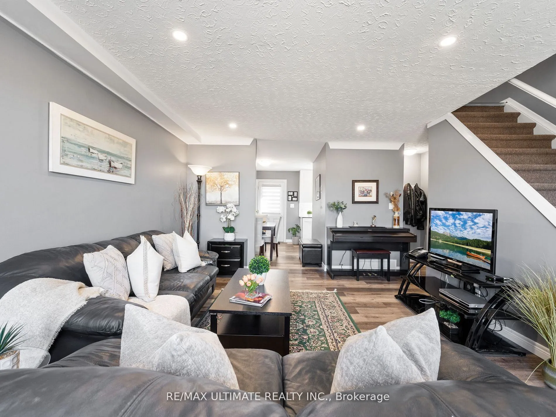 252 Bertie Street, #3