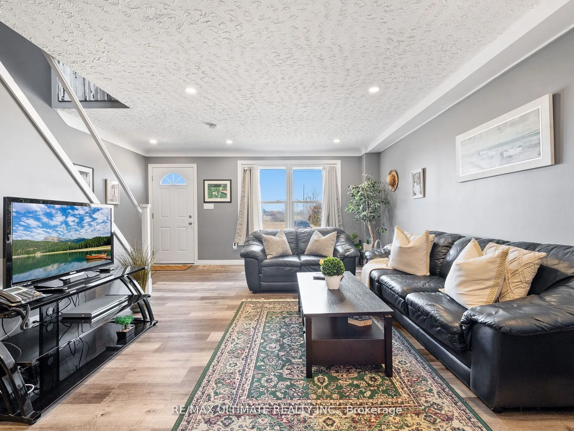 252 Bertie Street, #3