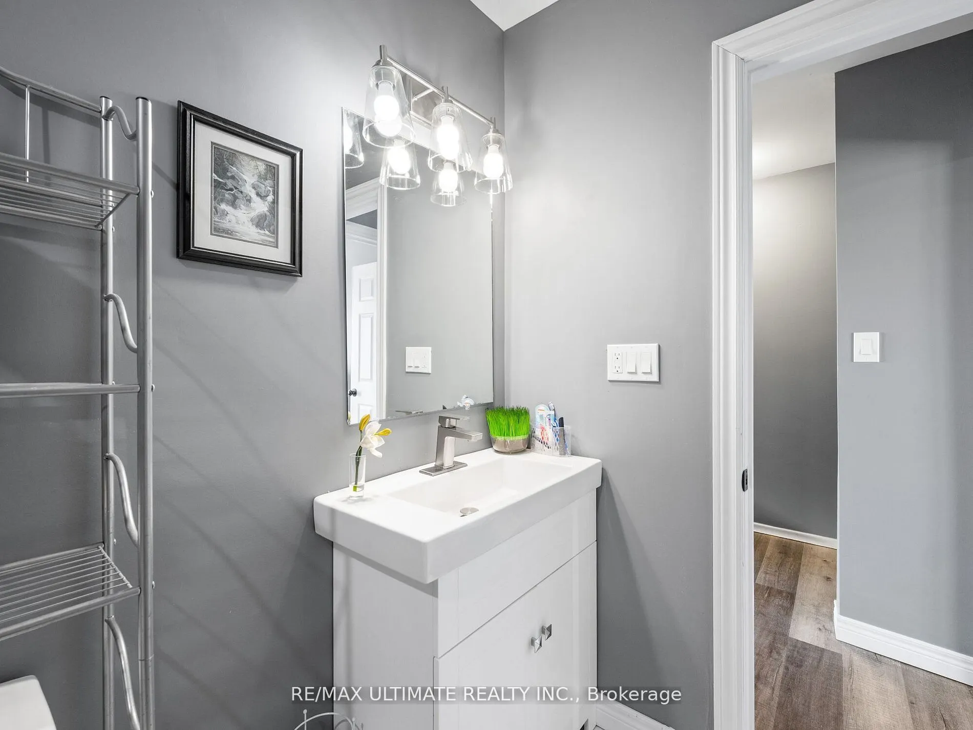 252 Bertie Street, #3