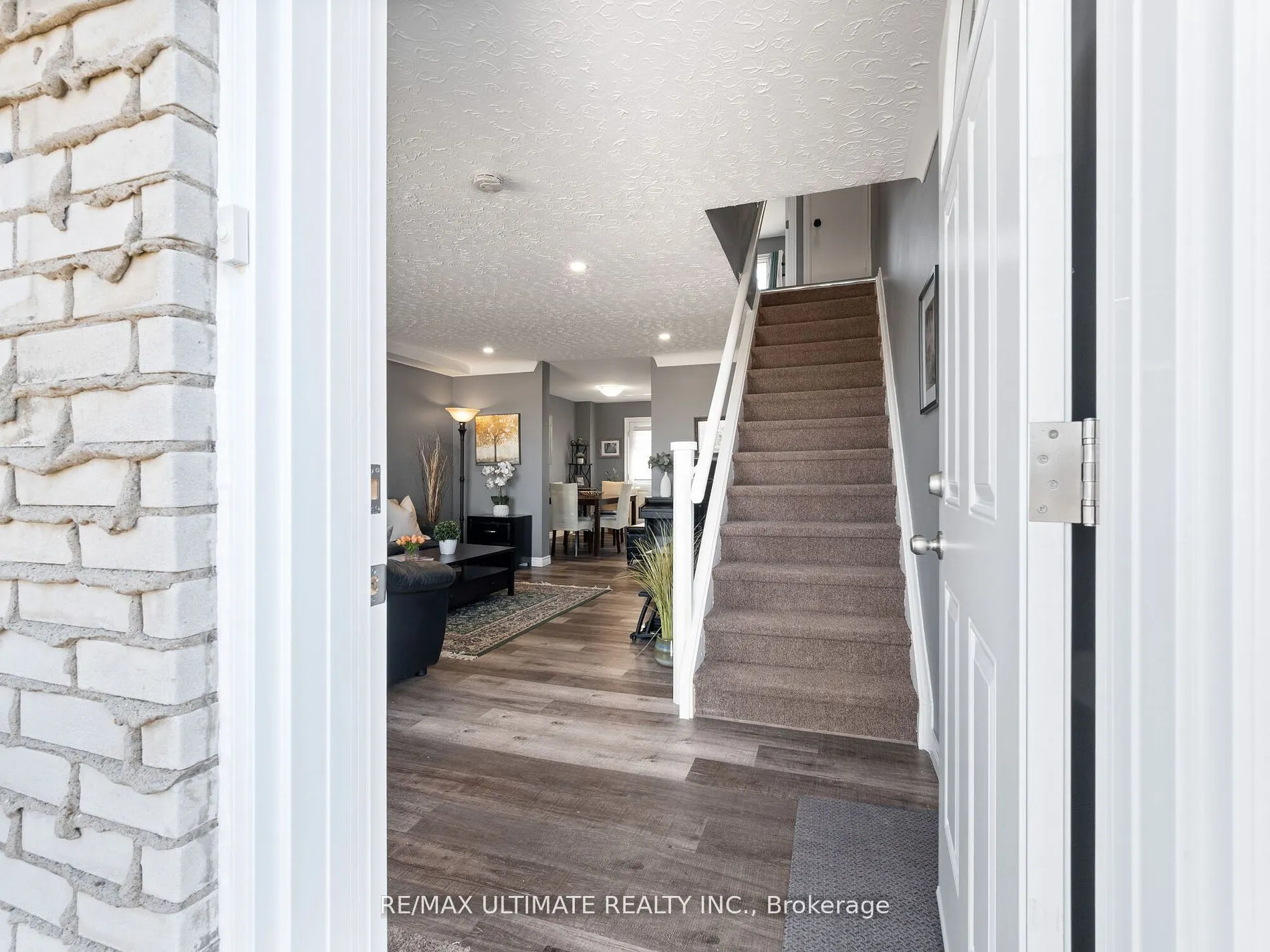 252 Bertie Street, #3
