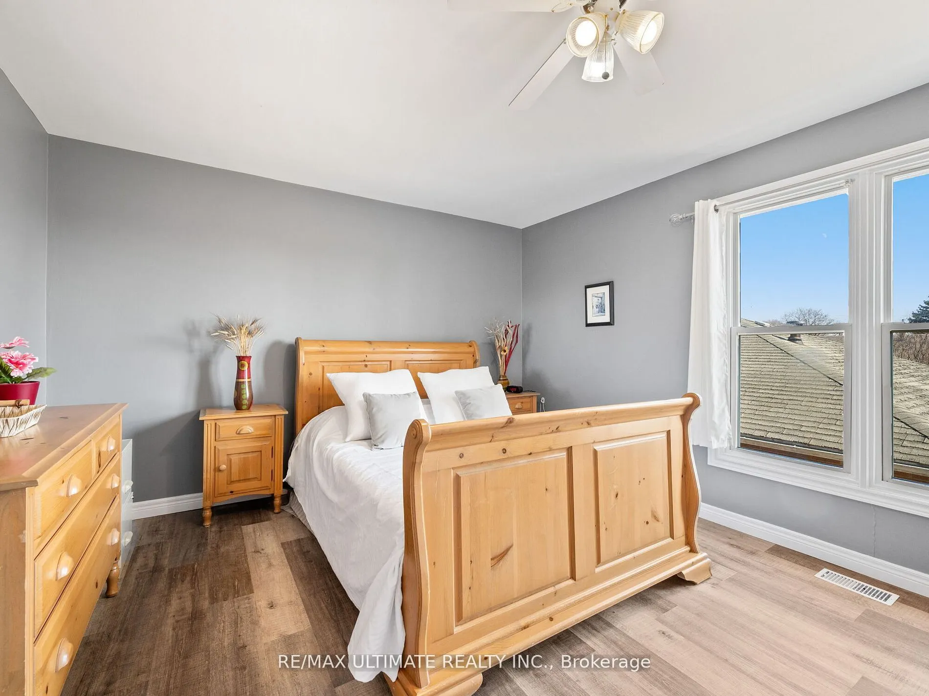 252 Bertie Street, #3