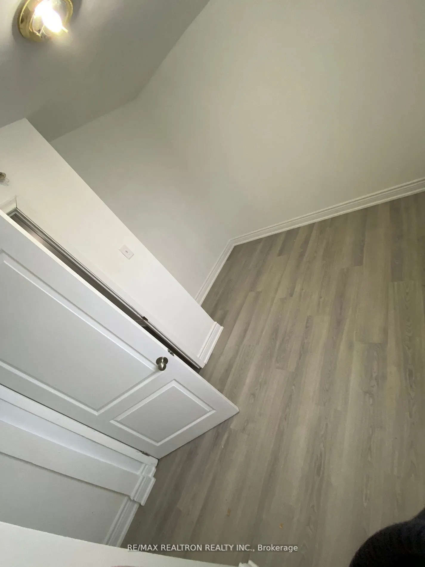 65 Glenelg Street W, #1
