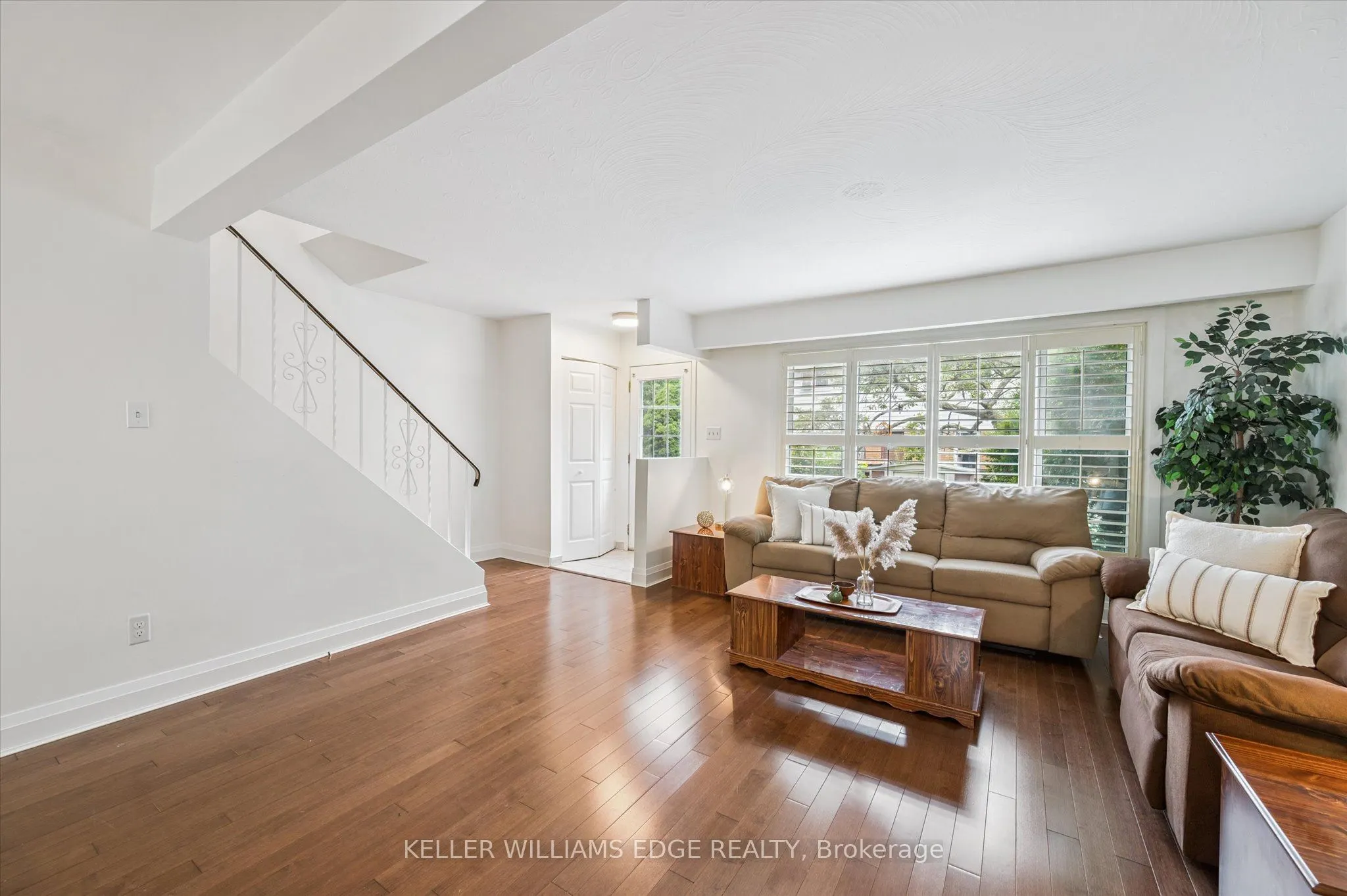 161 Berkindale Drive, #6