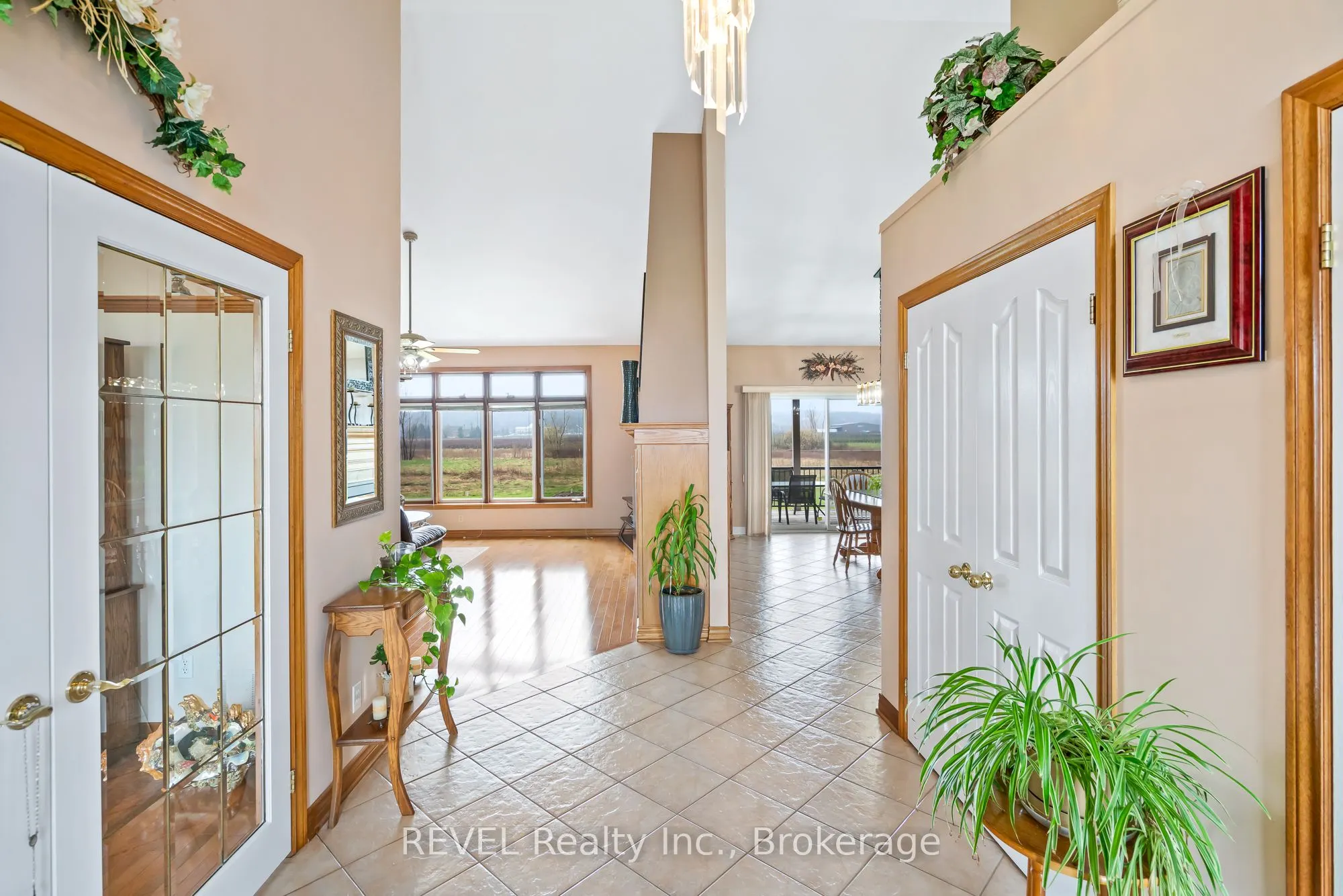 925 QUEENSTON Road