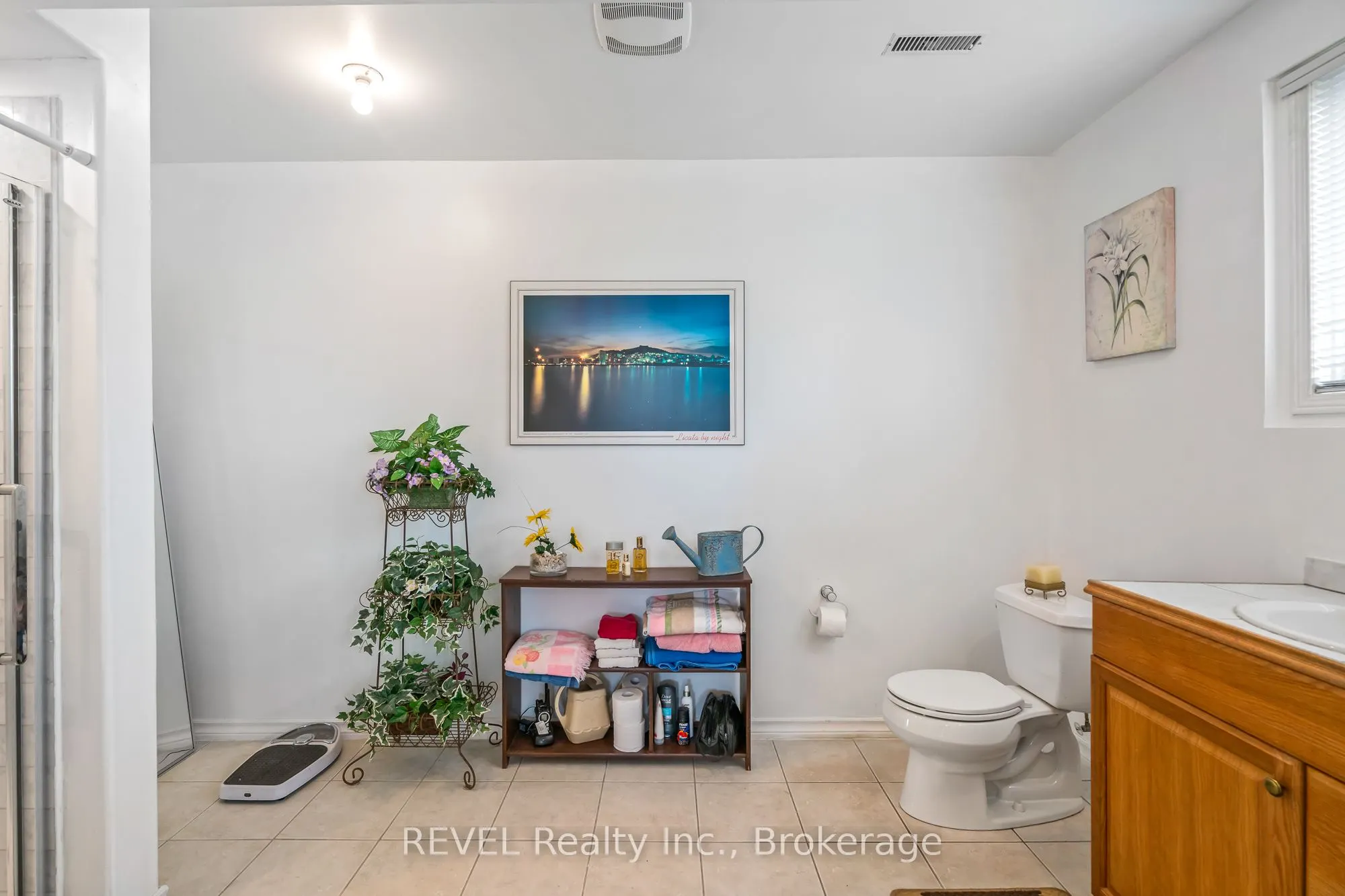 925 QUEENSTON Road