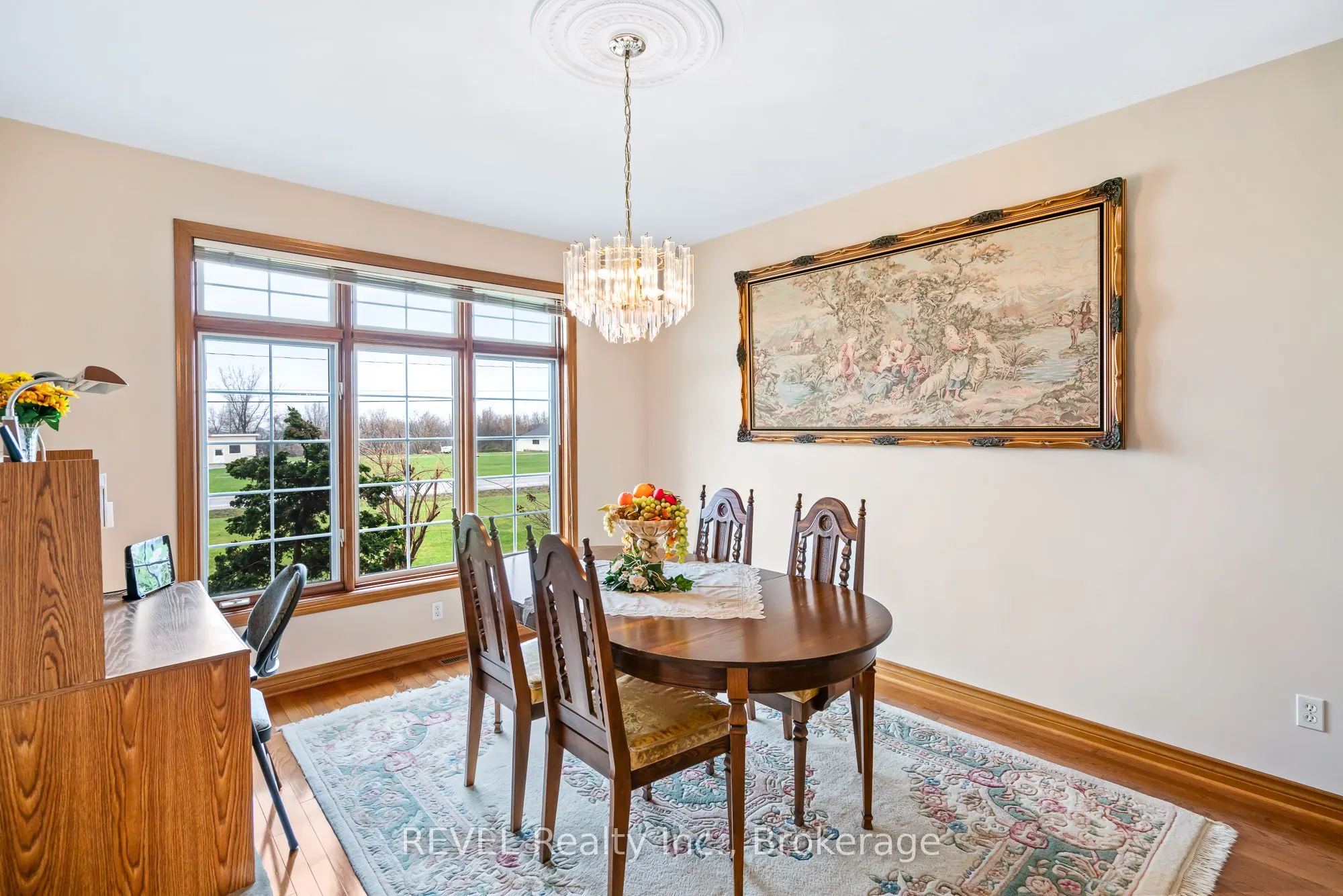 925 QUEENSTON Road