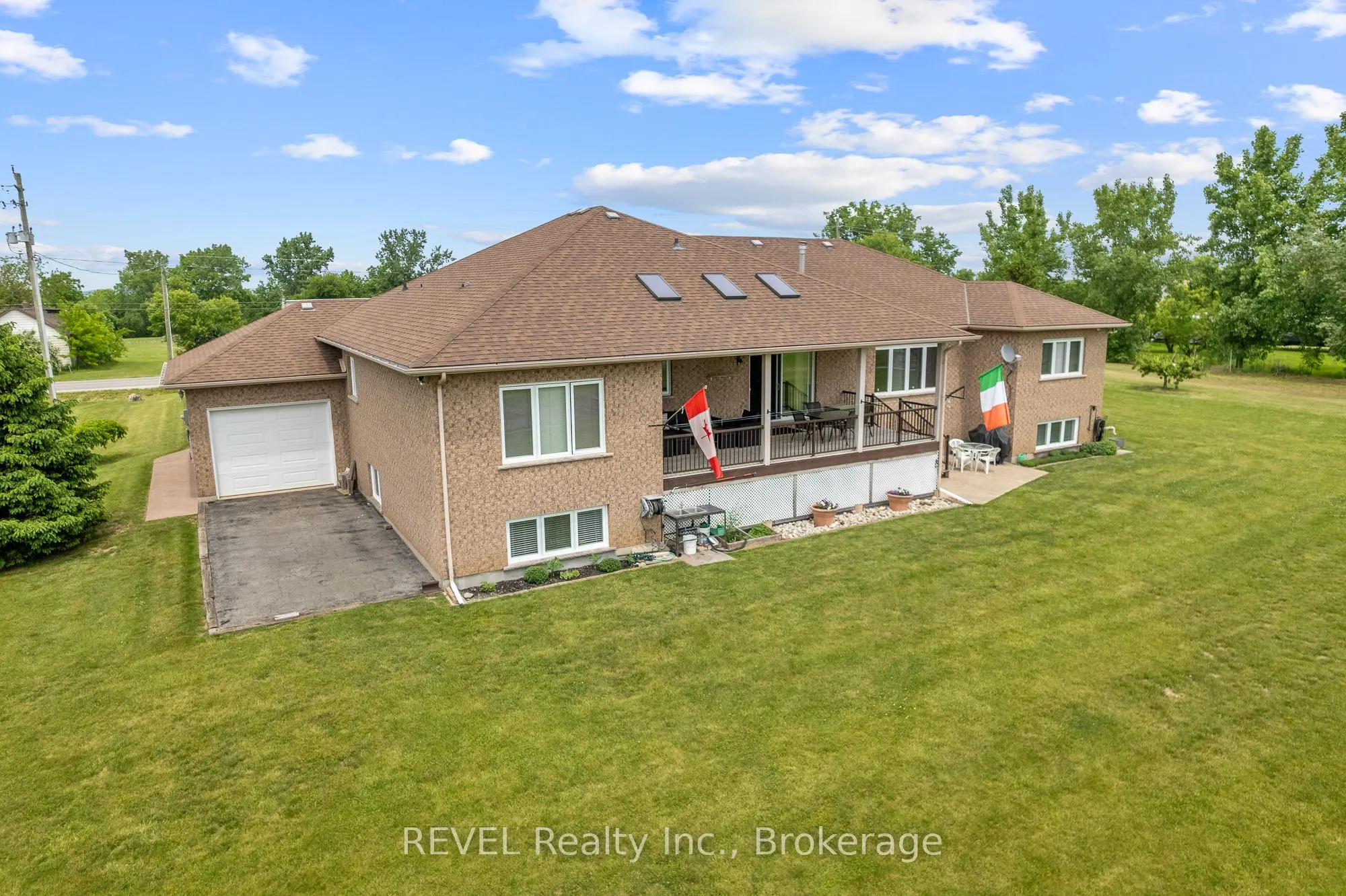 925 QUEENSTON Road