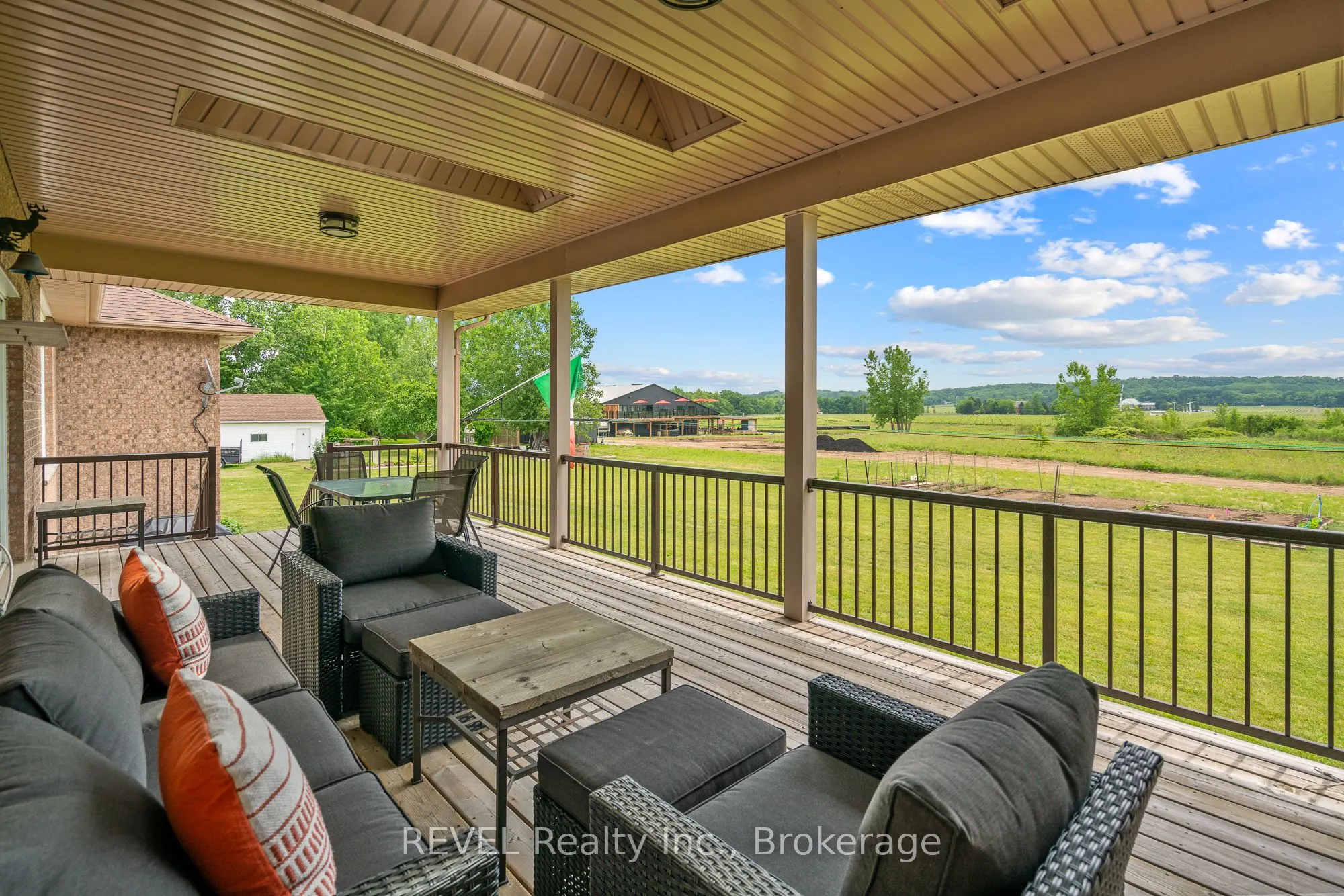 925 QUEENSTON Road