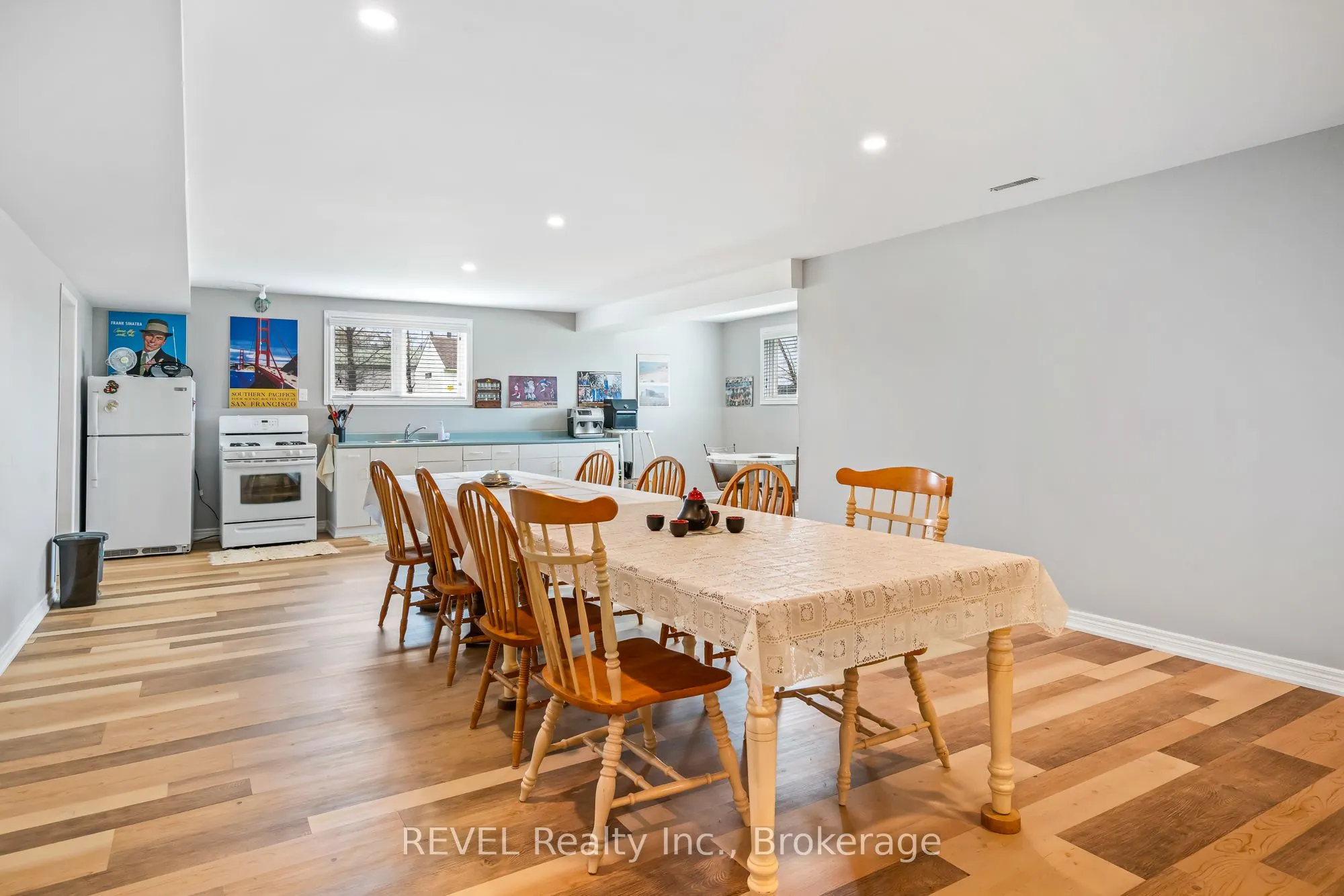 925 QUEENSTON Road