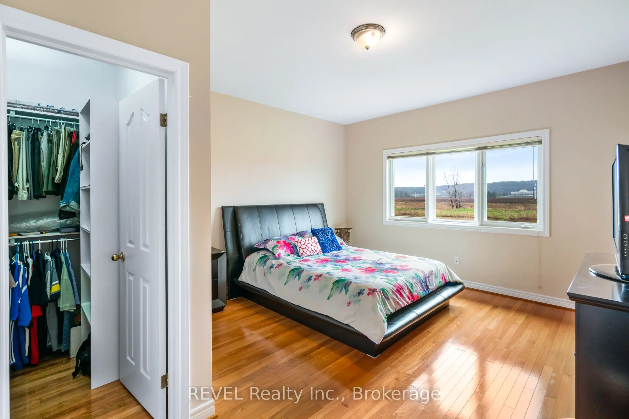 925 QUEENSTON Road