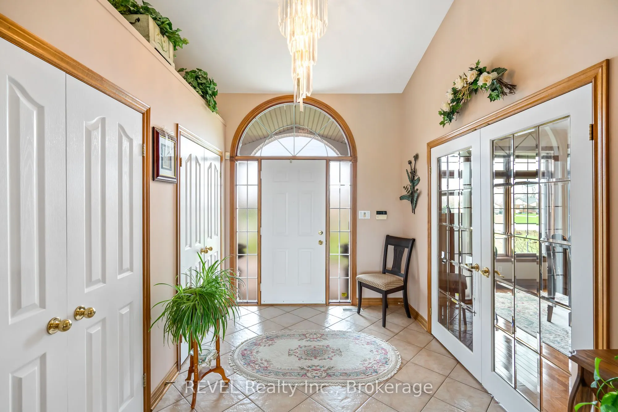 925 QUEENSTON Road