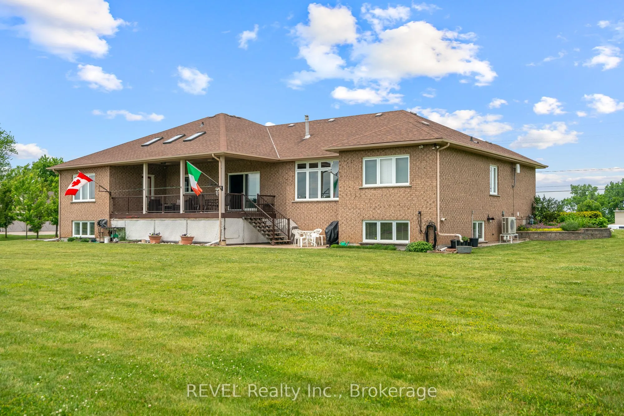 925 QUEENSTON Road