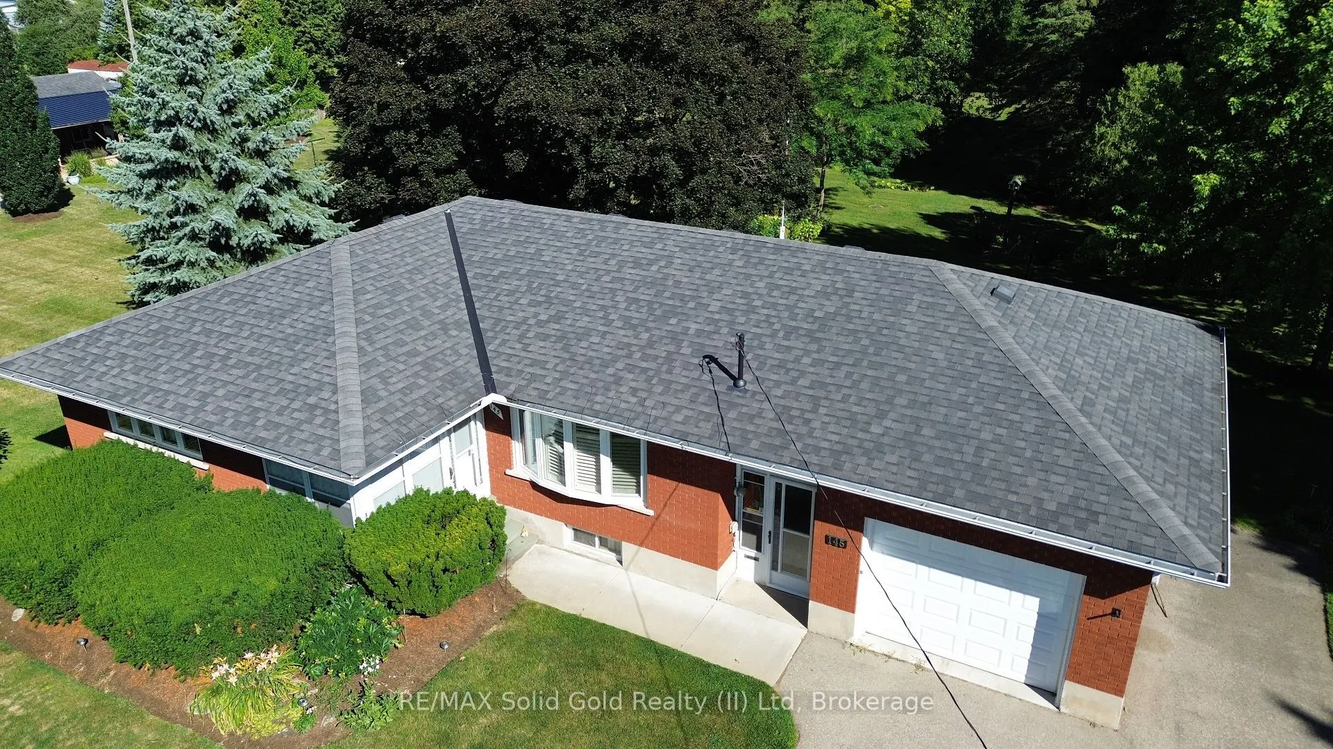 141-B Bloomingdale Road N