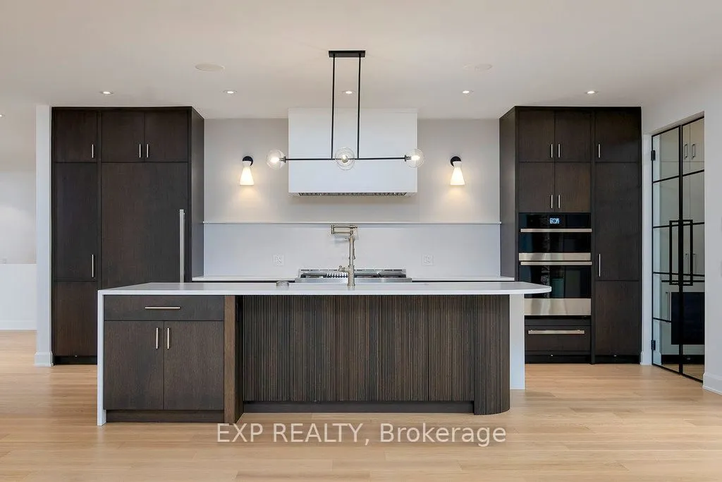 26 Clovelly Road W