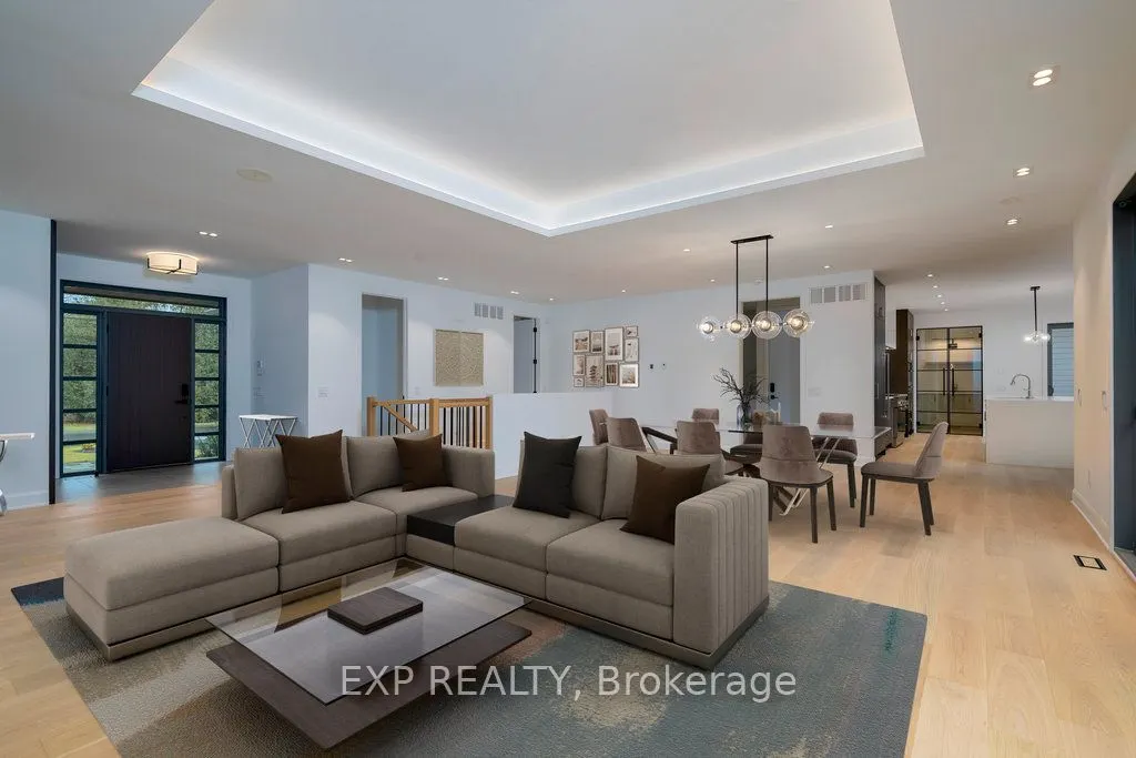 26 Clovelly Road W