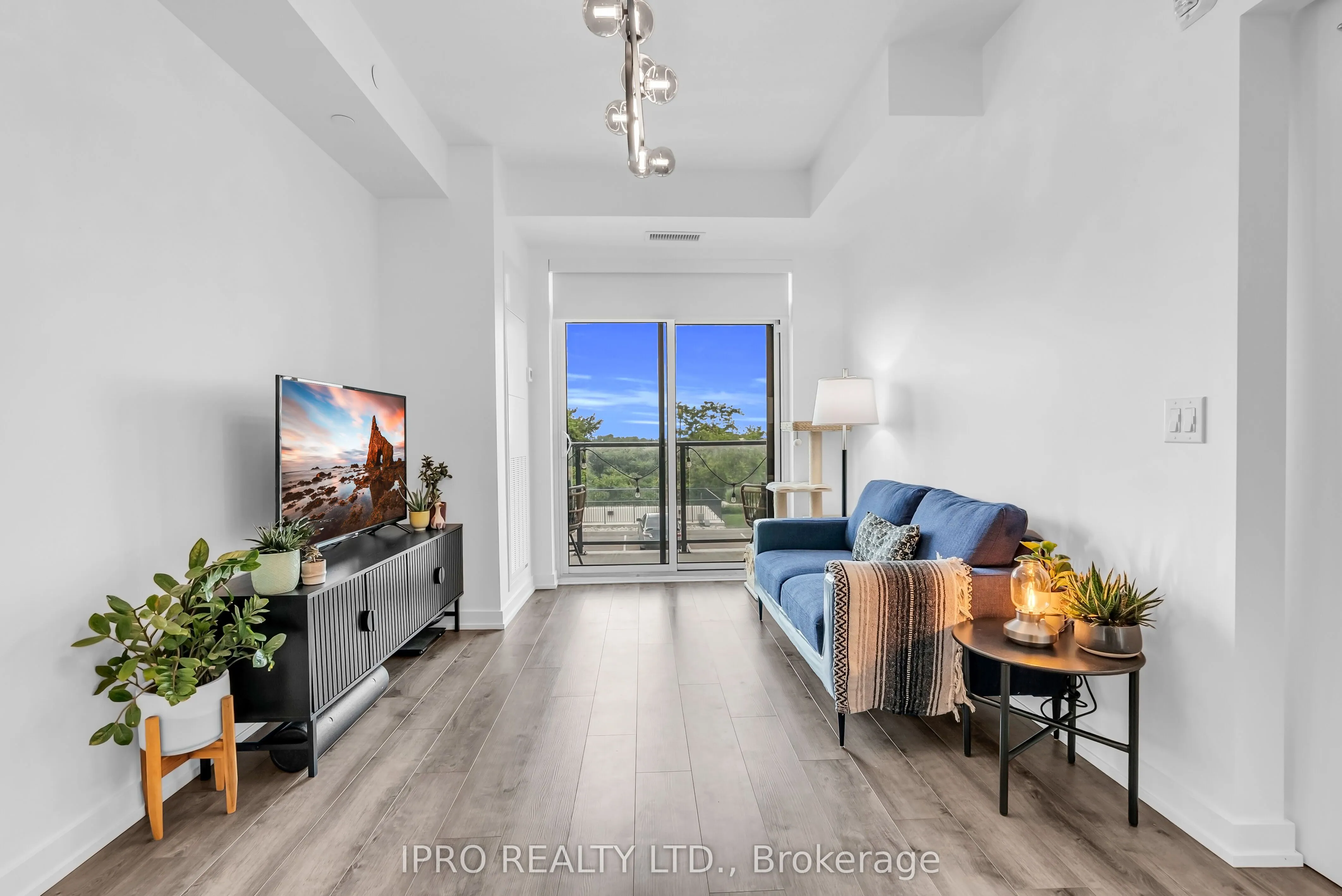 5055 Greenlane Road, #208