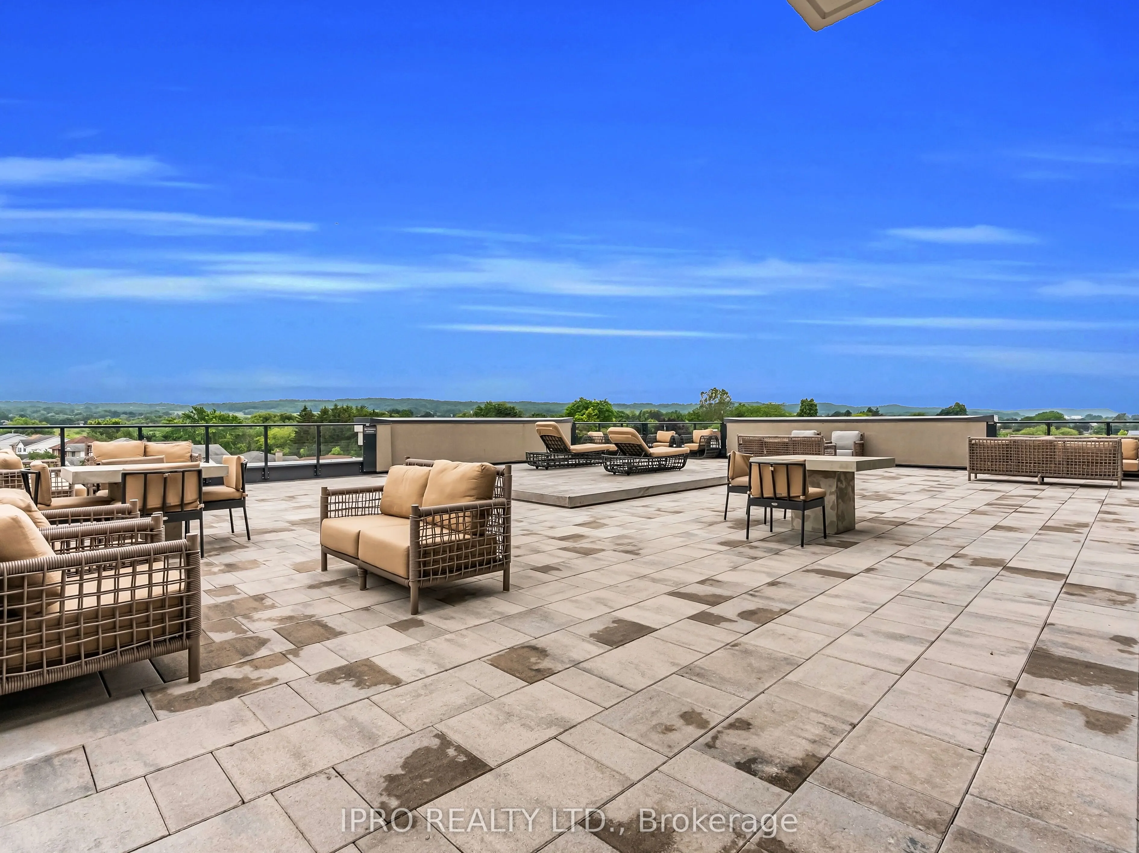 5055 Greenlane Road, #208