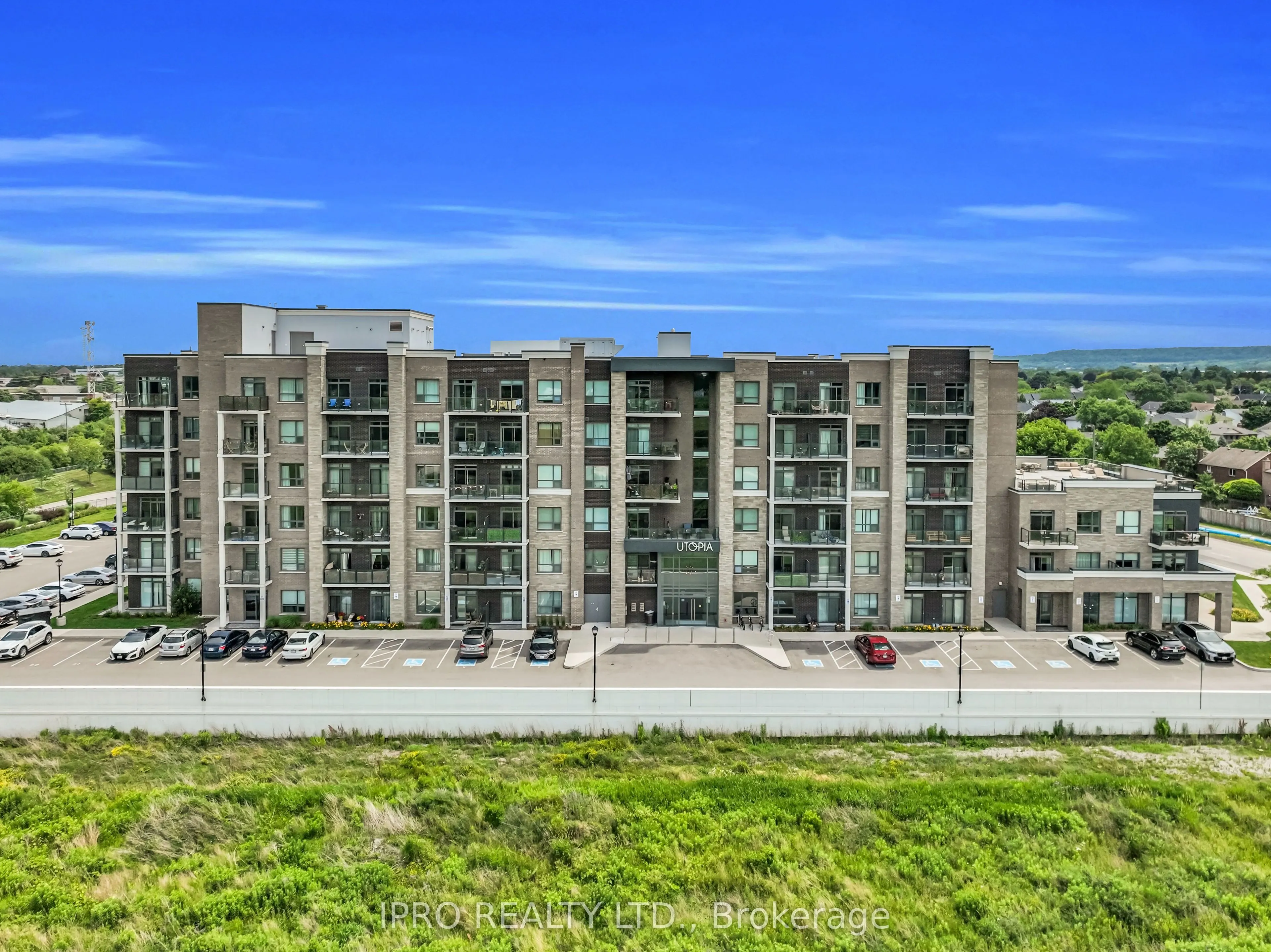 5055 Greenlane Road, #208