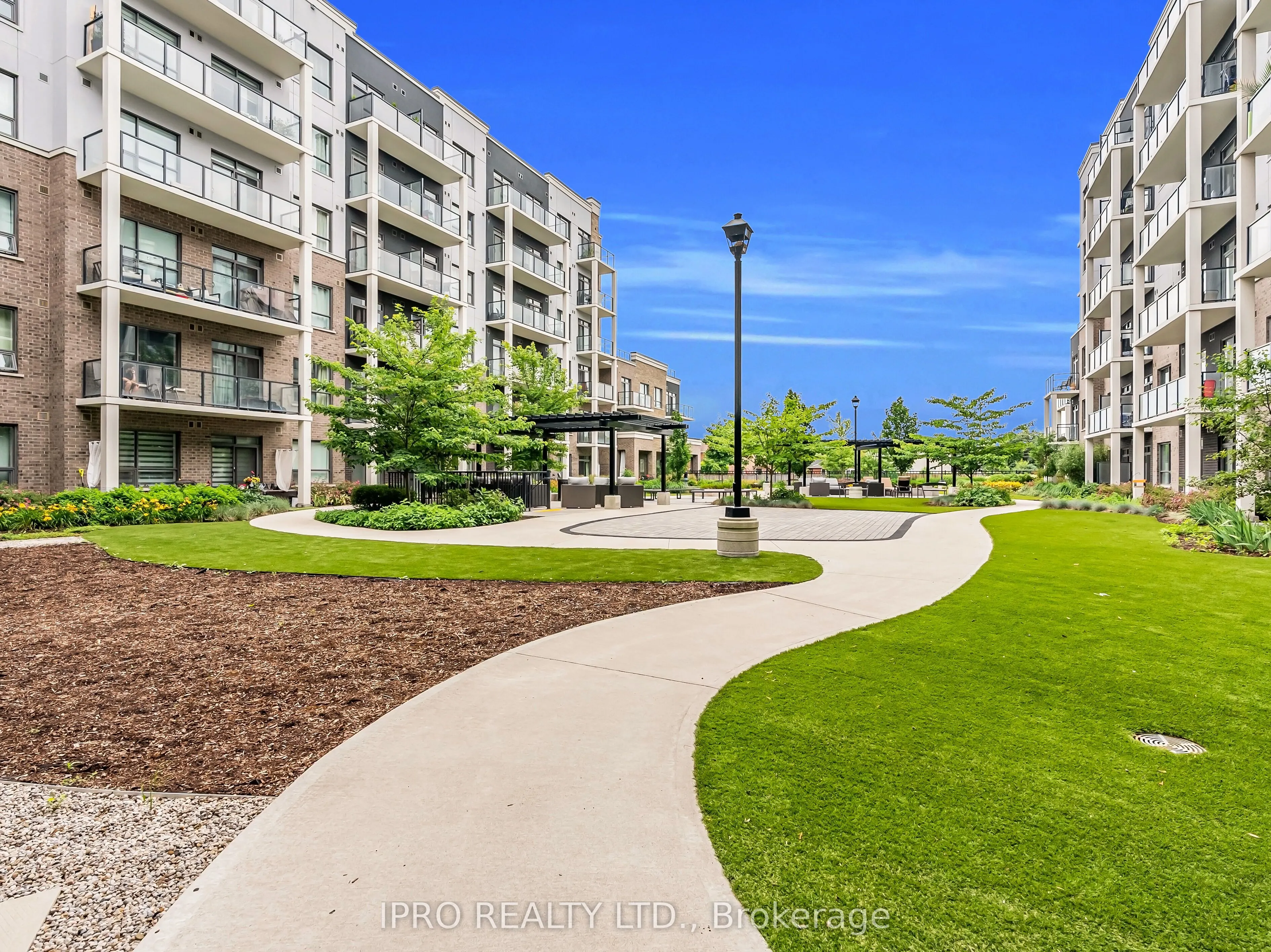 5055 Greenlane Road, #208