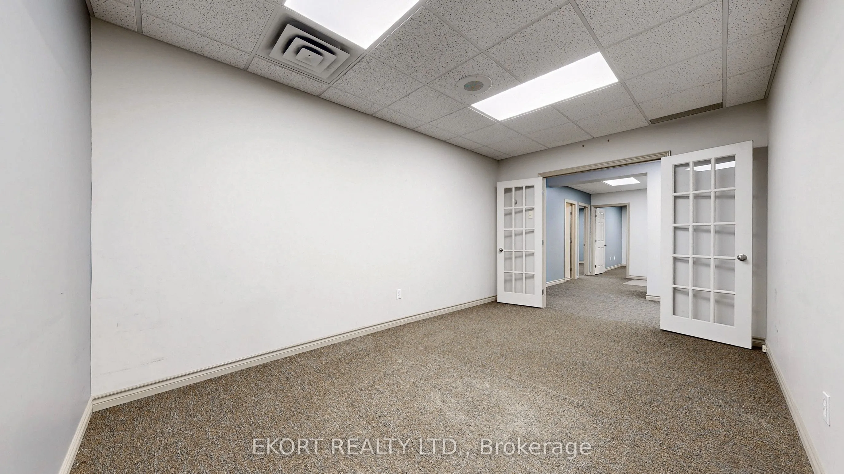499 Dundas Street W, #5