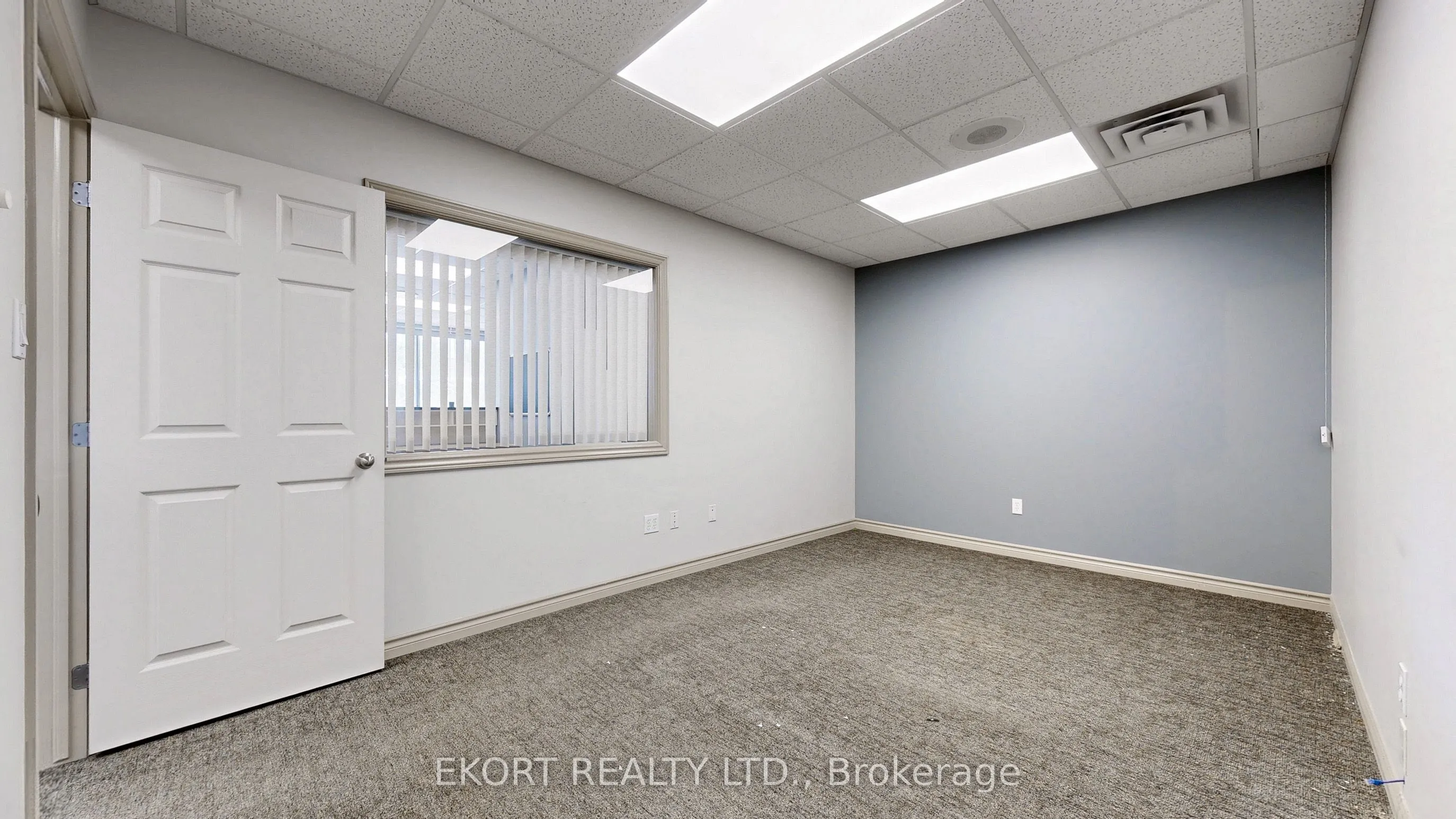 499 Dundas Street W, #5