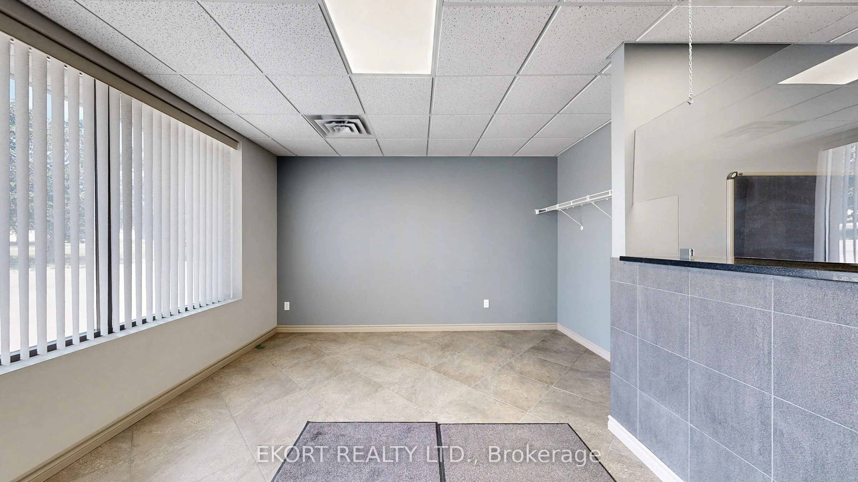 499 Dundas Street W, #5