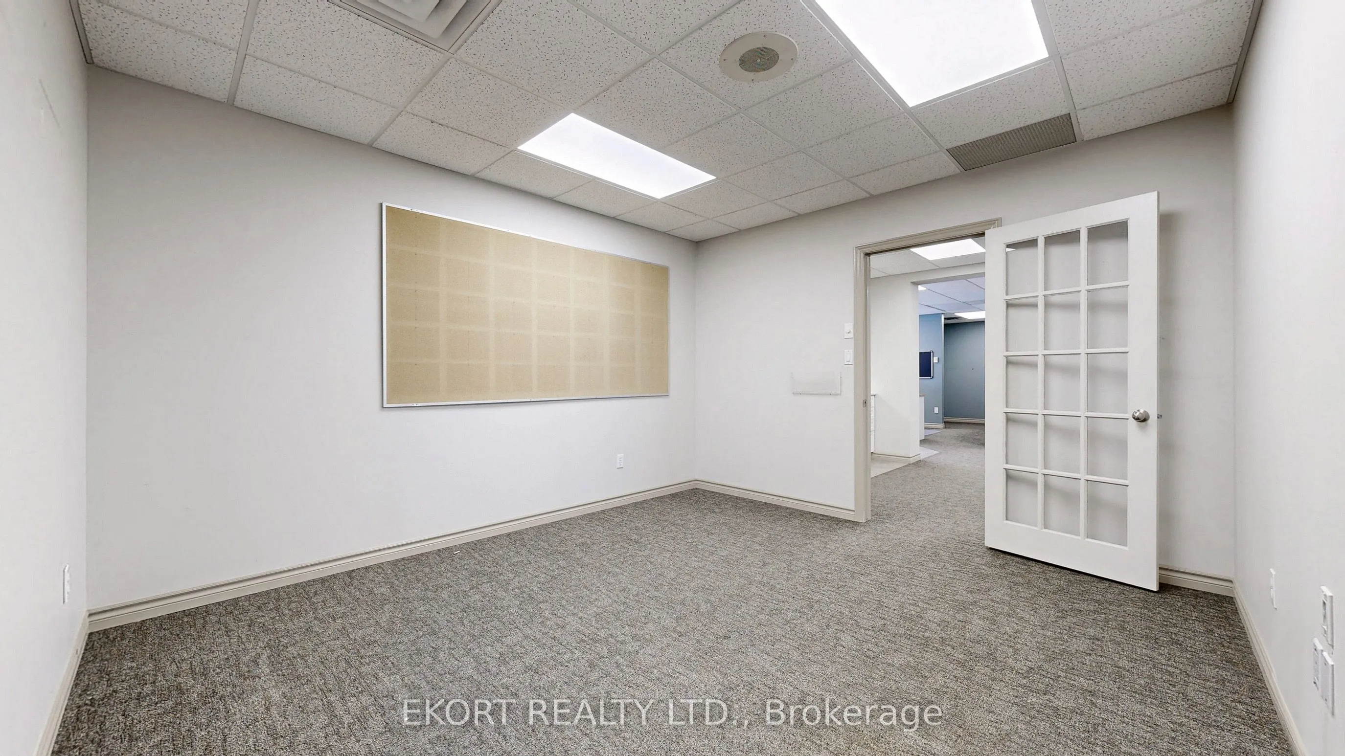 499 Dundas Street W, #5