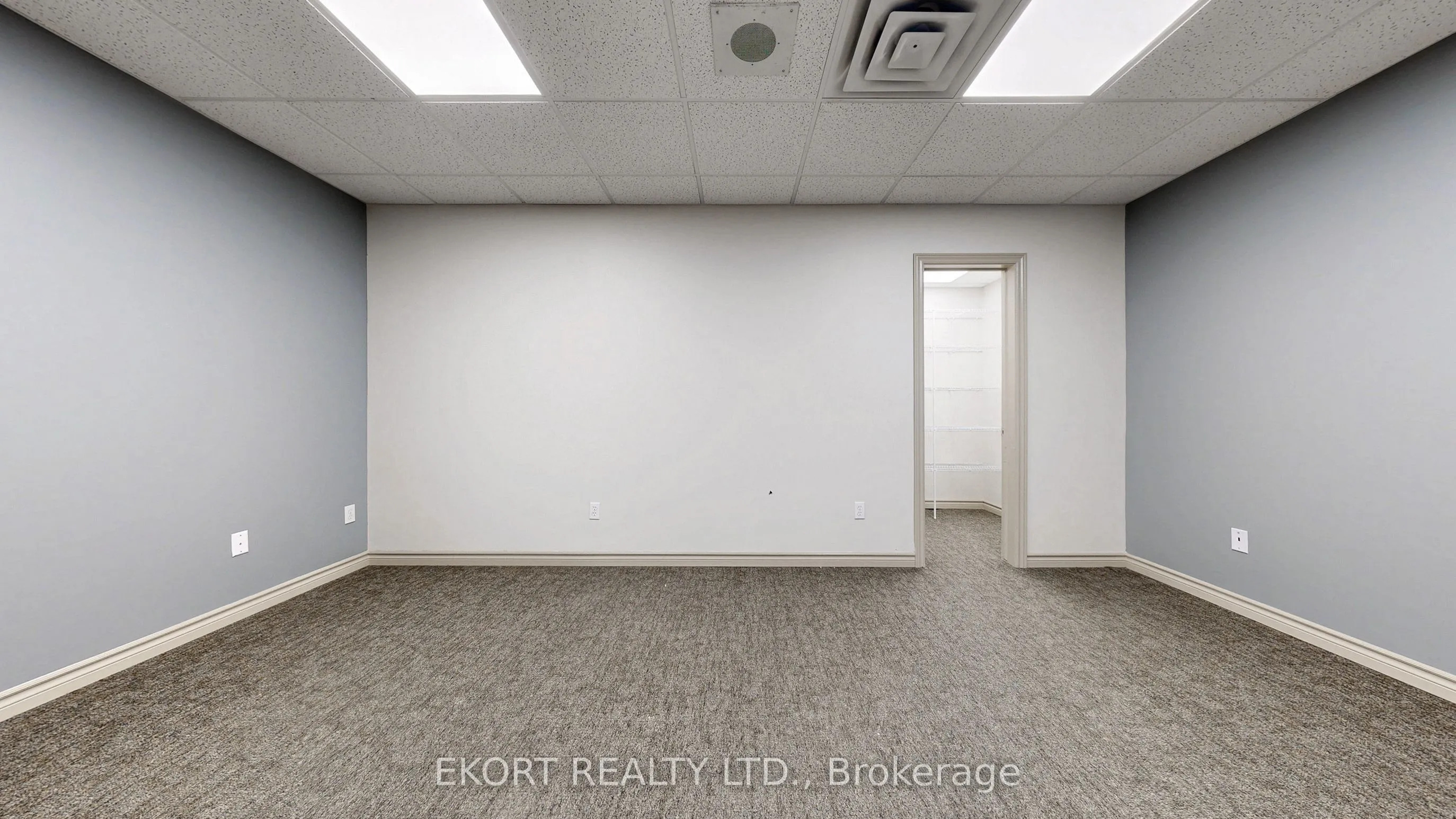499 Dundas Street W, #5
