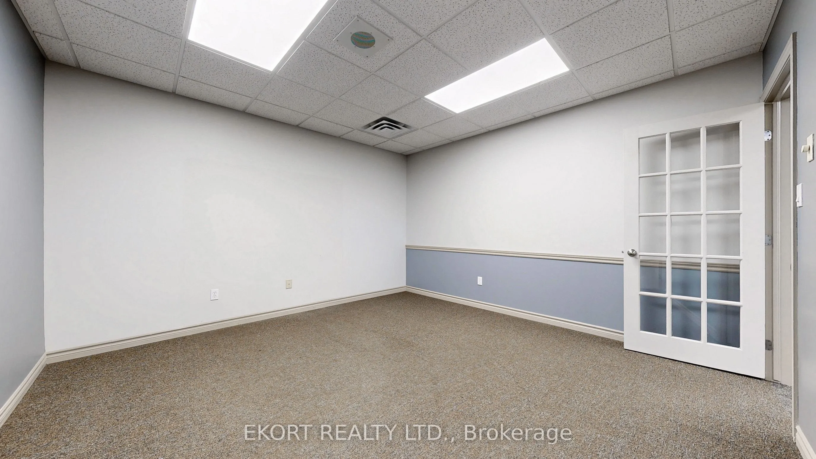 499 Dundas Street W, #5