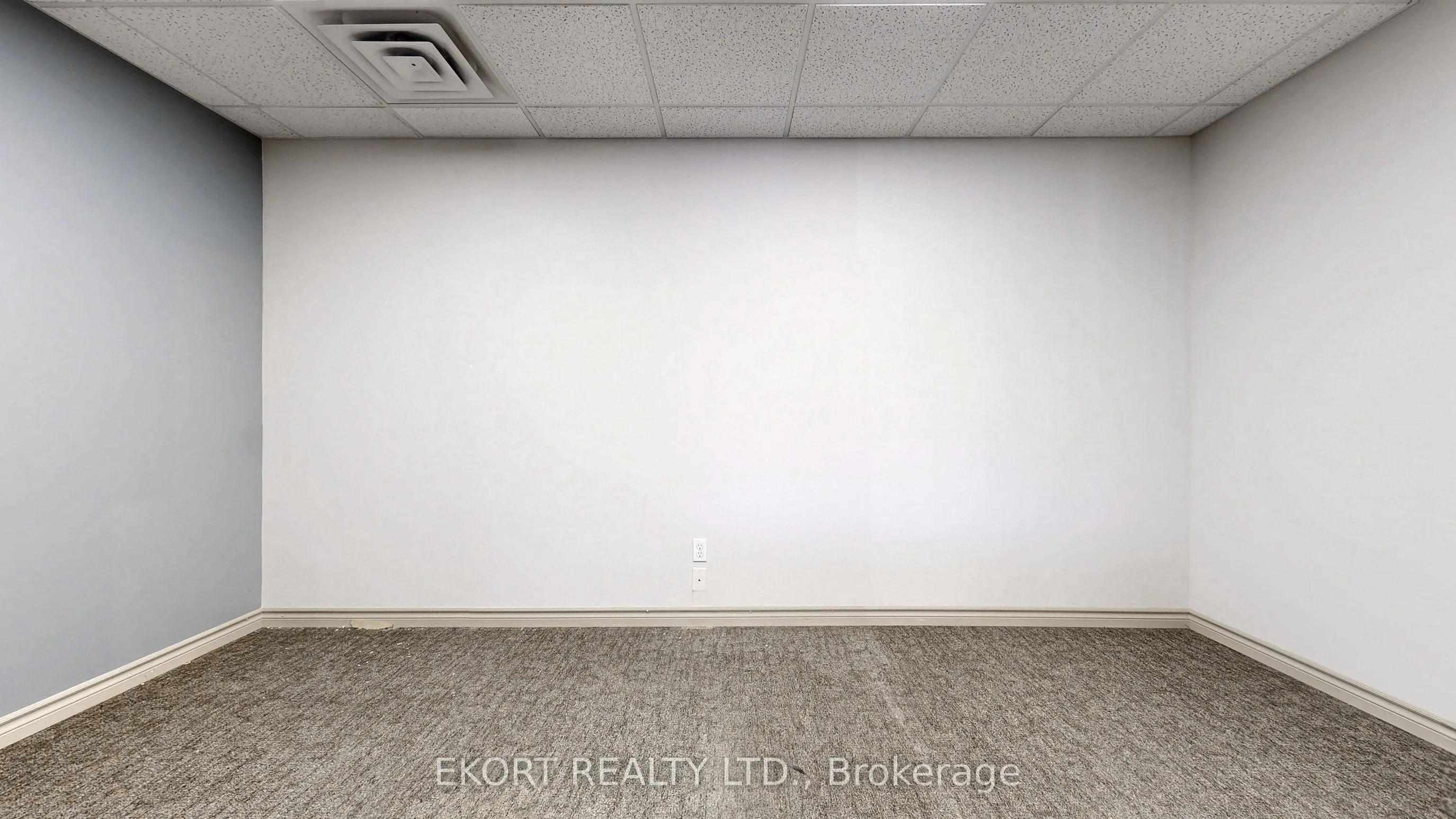 499 Dundas Street W, #5