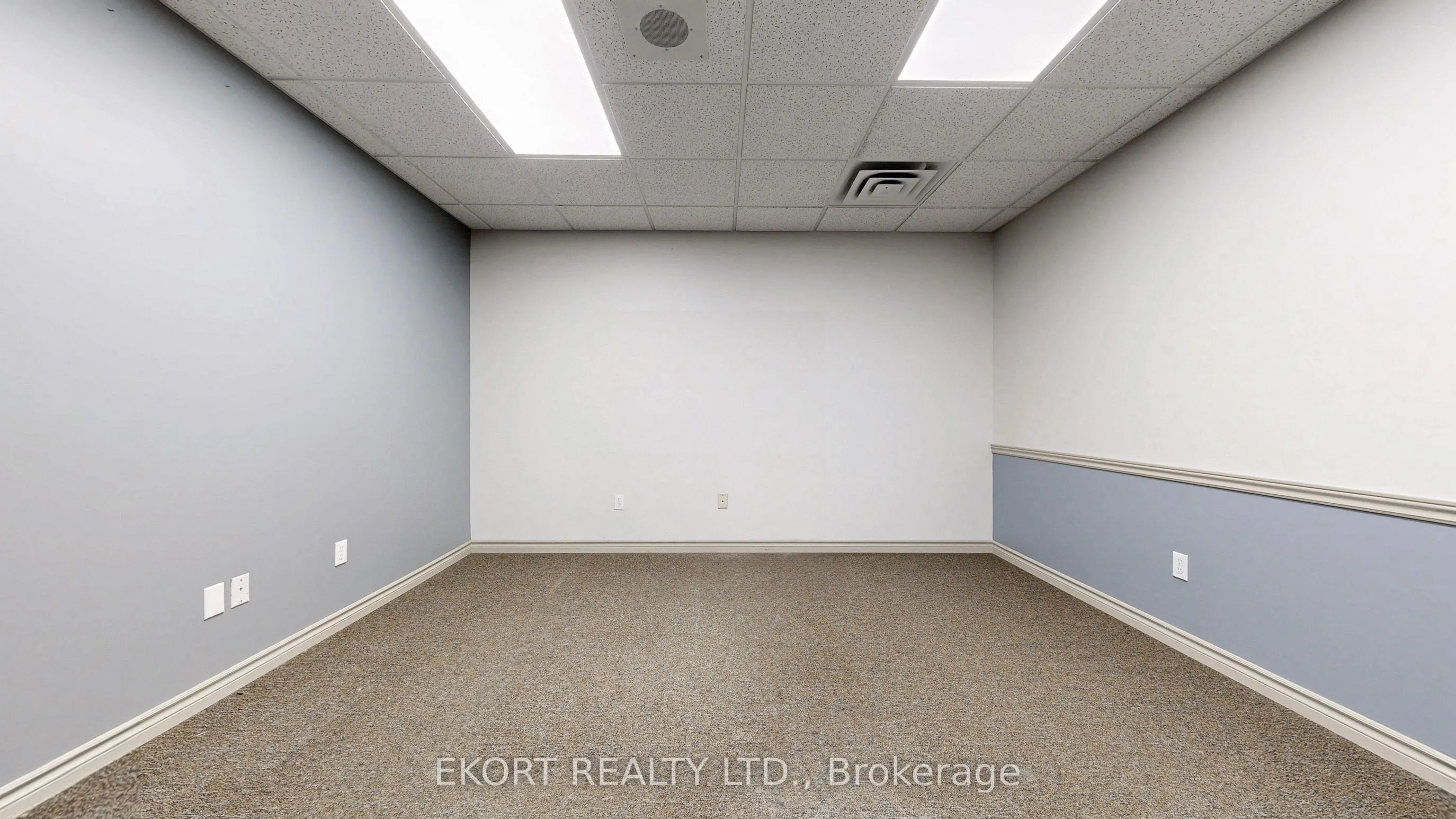 499 Dundas Street W, #5