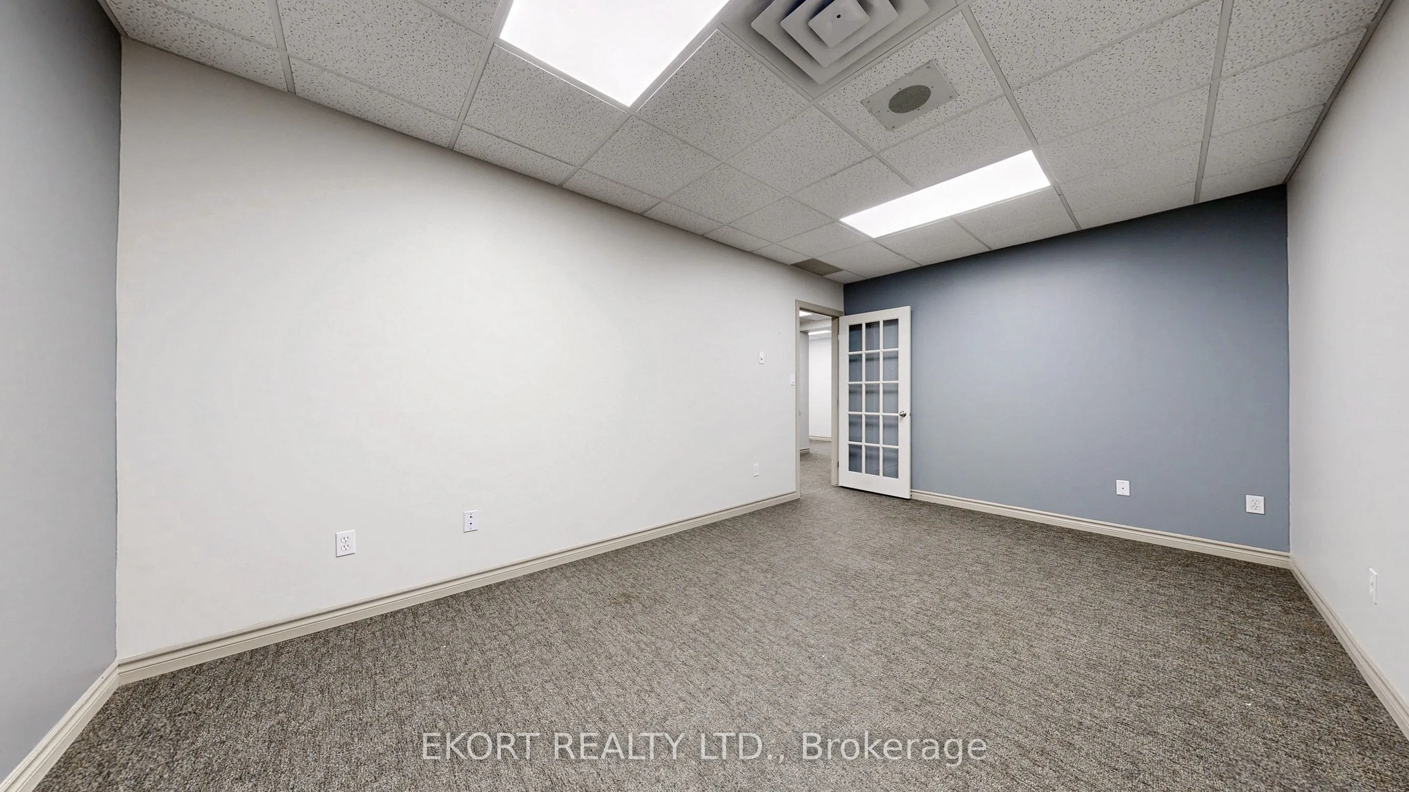 499 Dundas Street W, #5