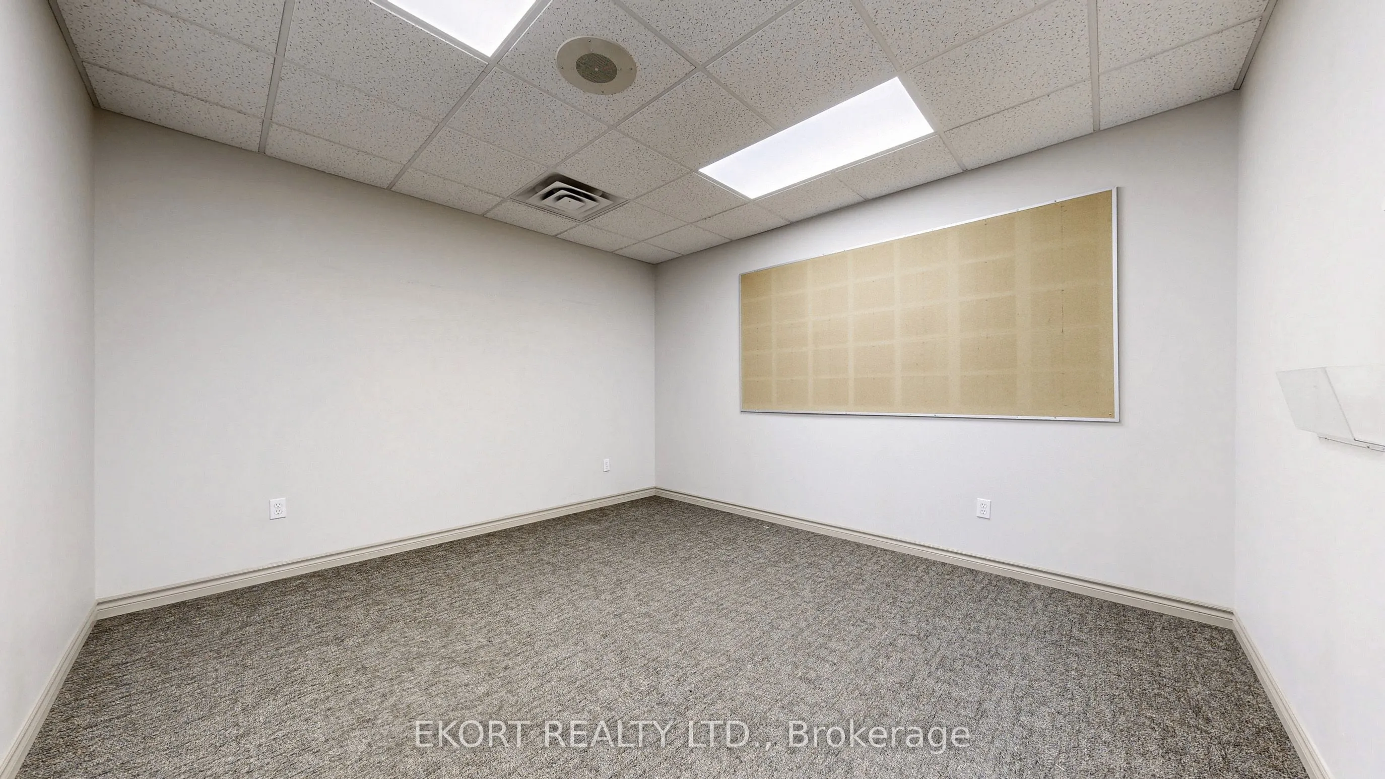 499 Dundas Street W, #5