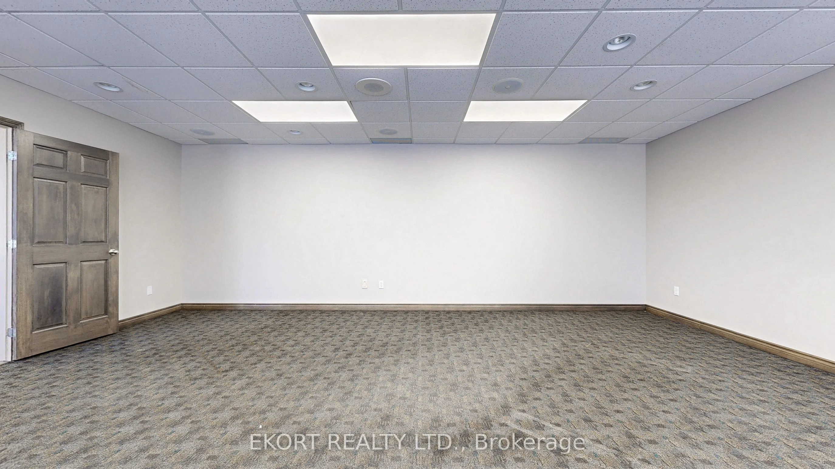 499 Dundas Street W, #5